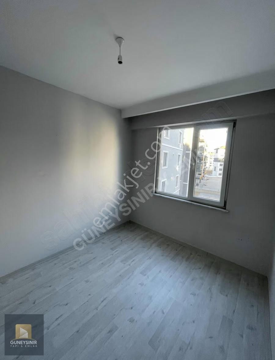 Çimenlik Cad. Cepheli Arakat Önü Açık 3+1 - Görsel 6