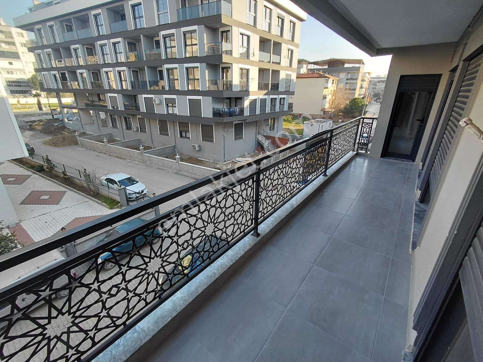 Merkezi Konumda Geniş 3+1 Doğalgazlı Bakımlı Lüks Daire