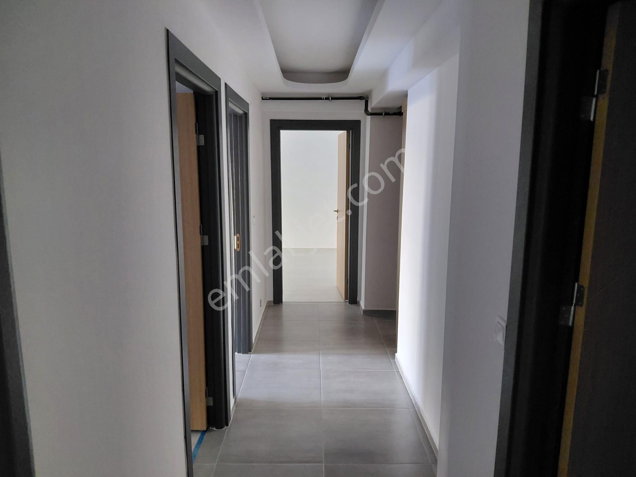 Merkezi Konumda Geniş 3+1 Doğalgazlı Bakımlı Lüks Daire - Görsel 18