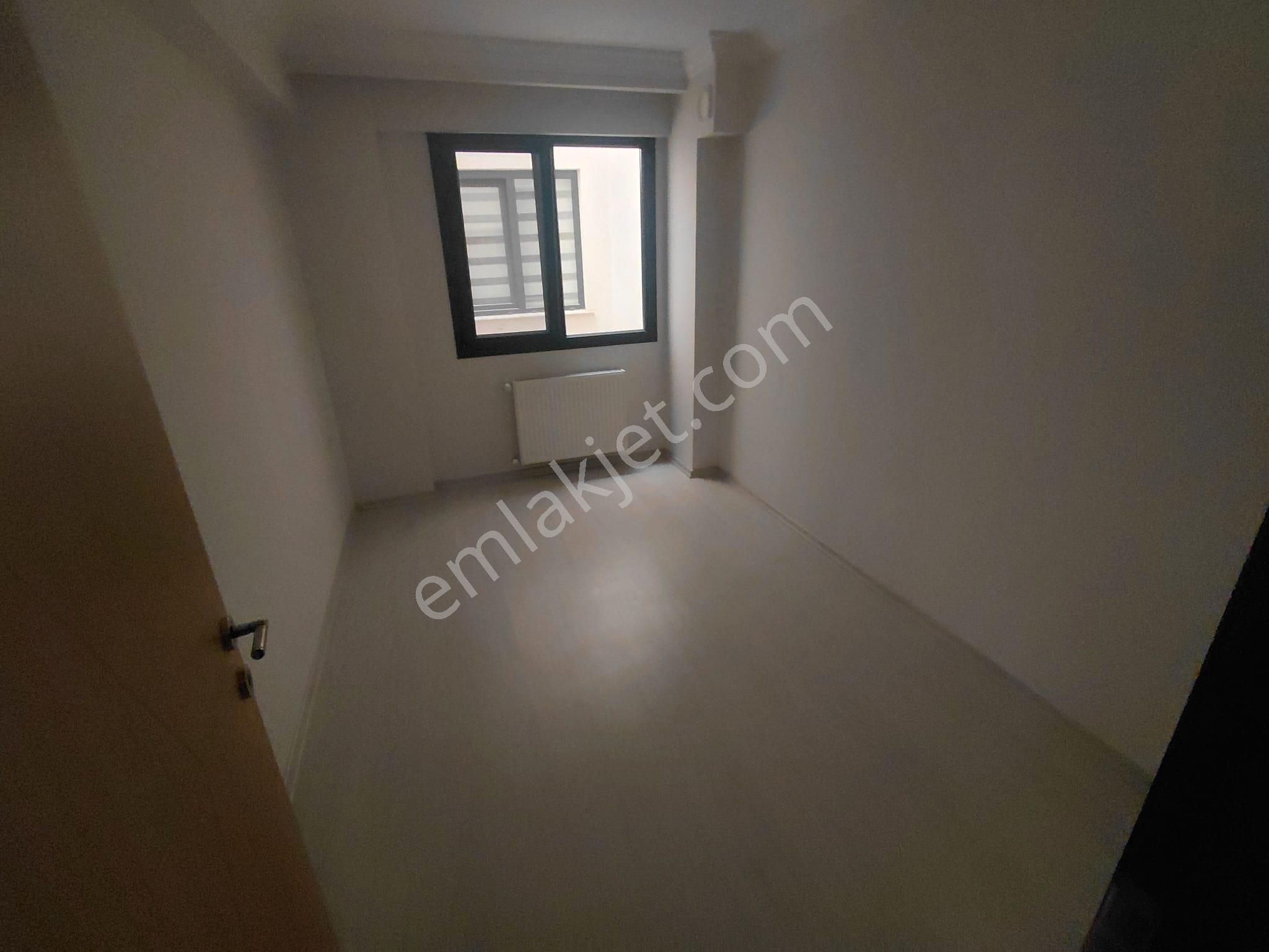 Merkezi Konumda Geniş 3+1 Doğalgazlı Bakımlı Lüks Daire - Görsel 3