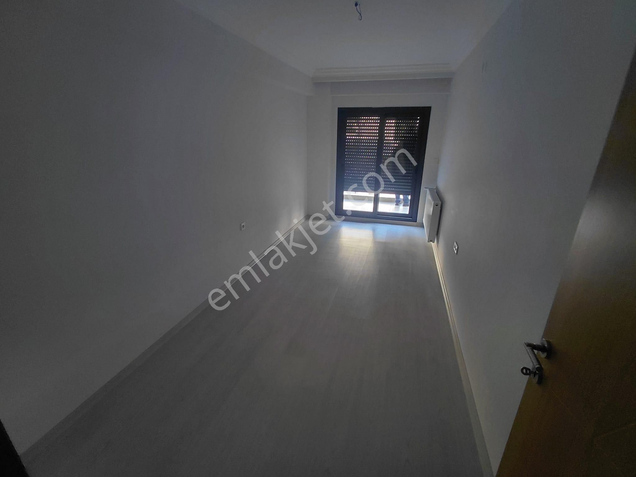 Merkezi Konumda Geniş 3+1 Doğalgazlı Bakımlı Lüks Daire - Görsel 14