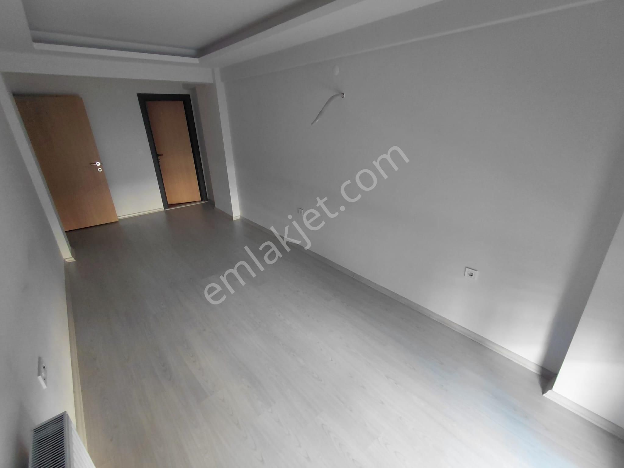 Merkezi Konumda Geniş 3+1 Doğalgazlı Bakımlı Lüks Daire - Görsel 15