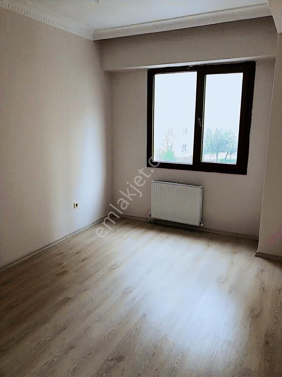 Cadde Cephe Kiralık Kombili 2+1 Daire Markete Pazara Okula Yakın - Görsel 15