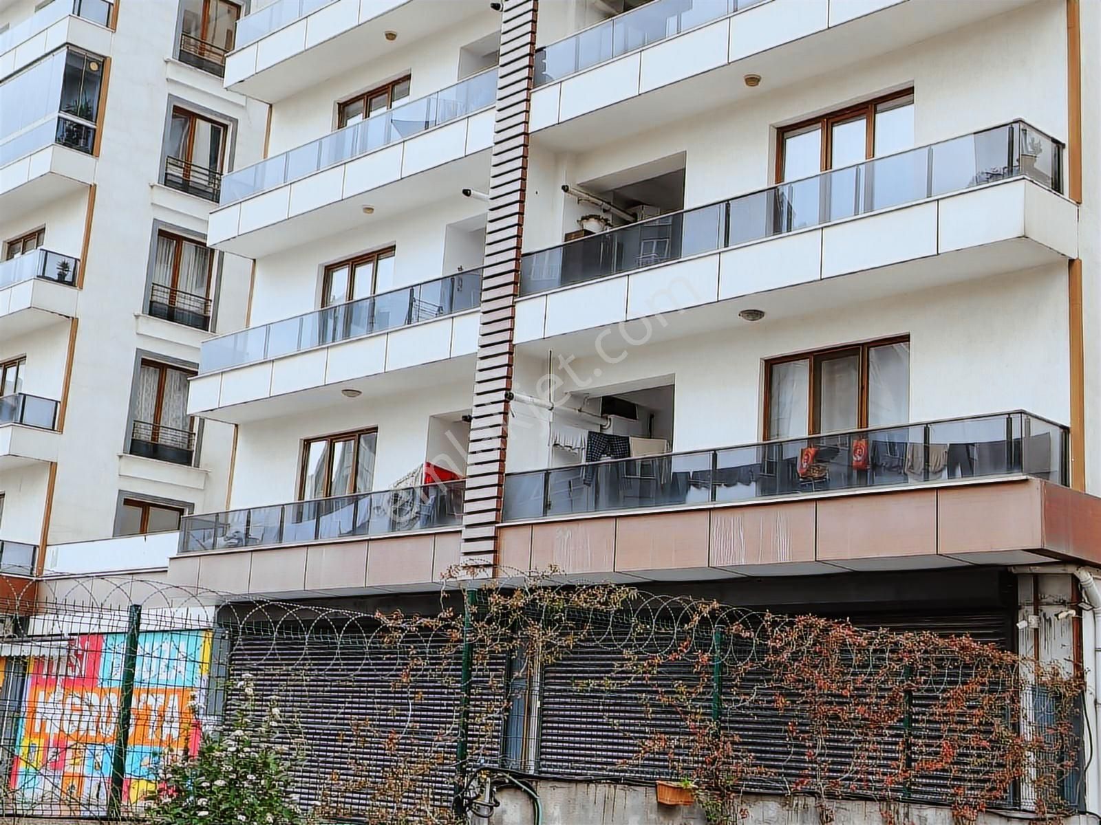 Cadde Cephe Kiralık Kombili 2+1 Daire Markete Pazara Okula Yakın - Görsel 3