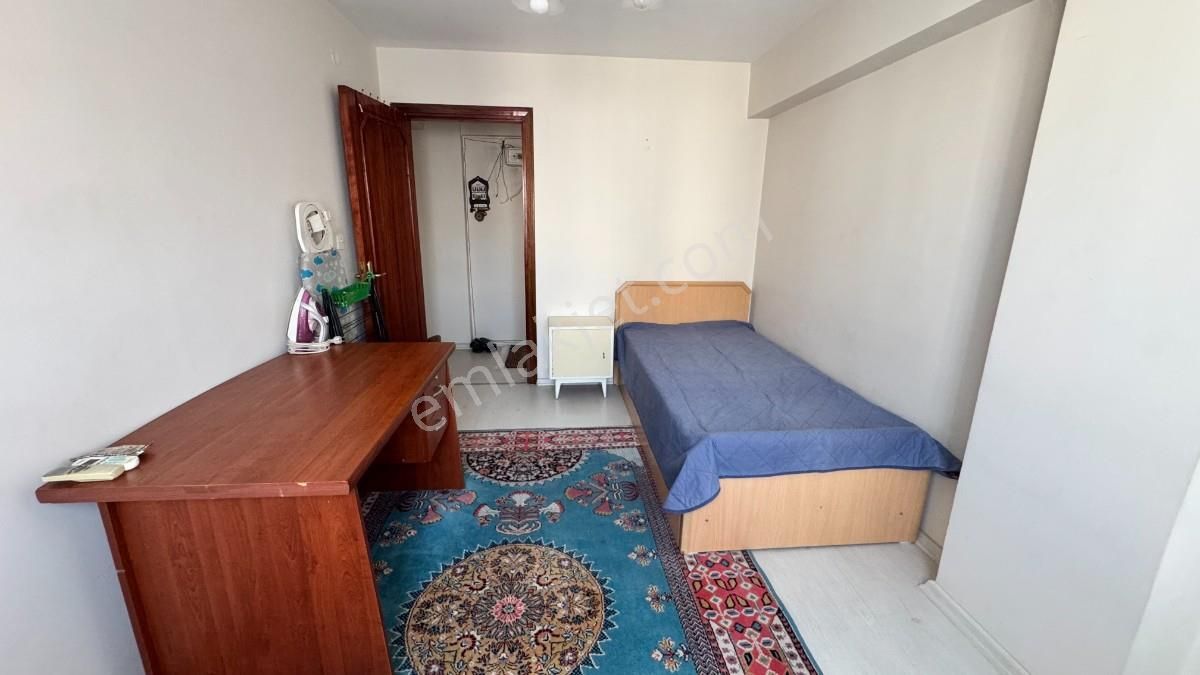 Bornova Canım Öğretmenim Parkı Yanı Kiralık 2+1 Eşyalı Daire - Görsel 18