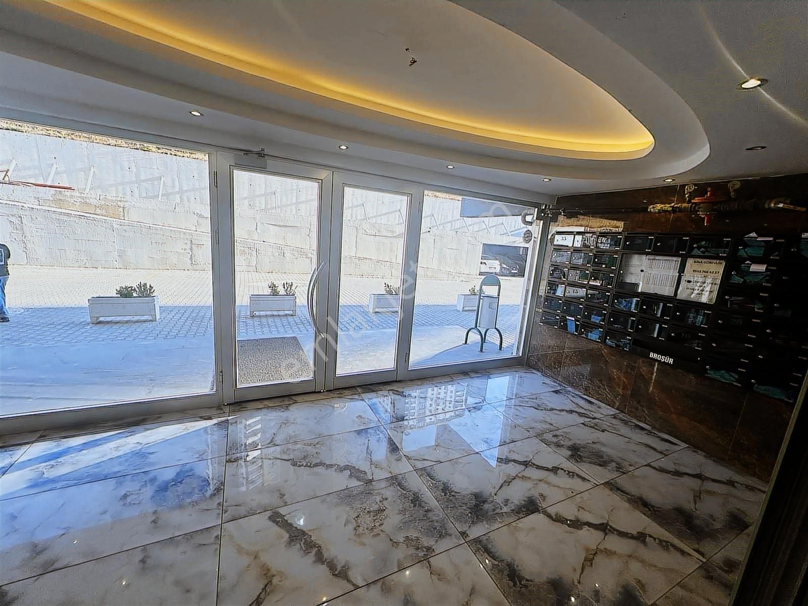 Fuat Çetin'den Çift Bloklu Site İçerisinde 4+1 Yerden Isıtmalı - Görsel 2