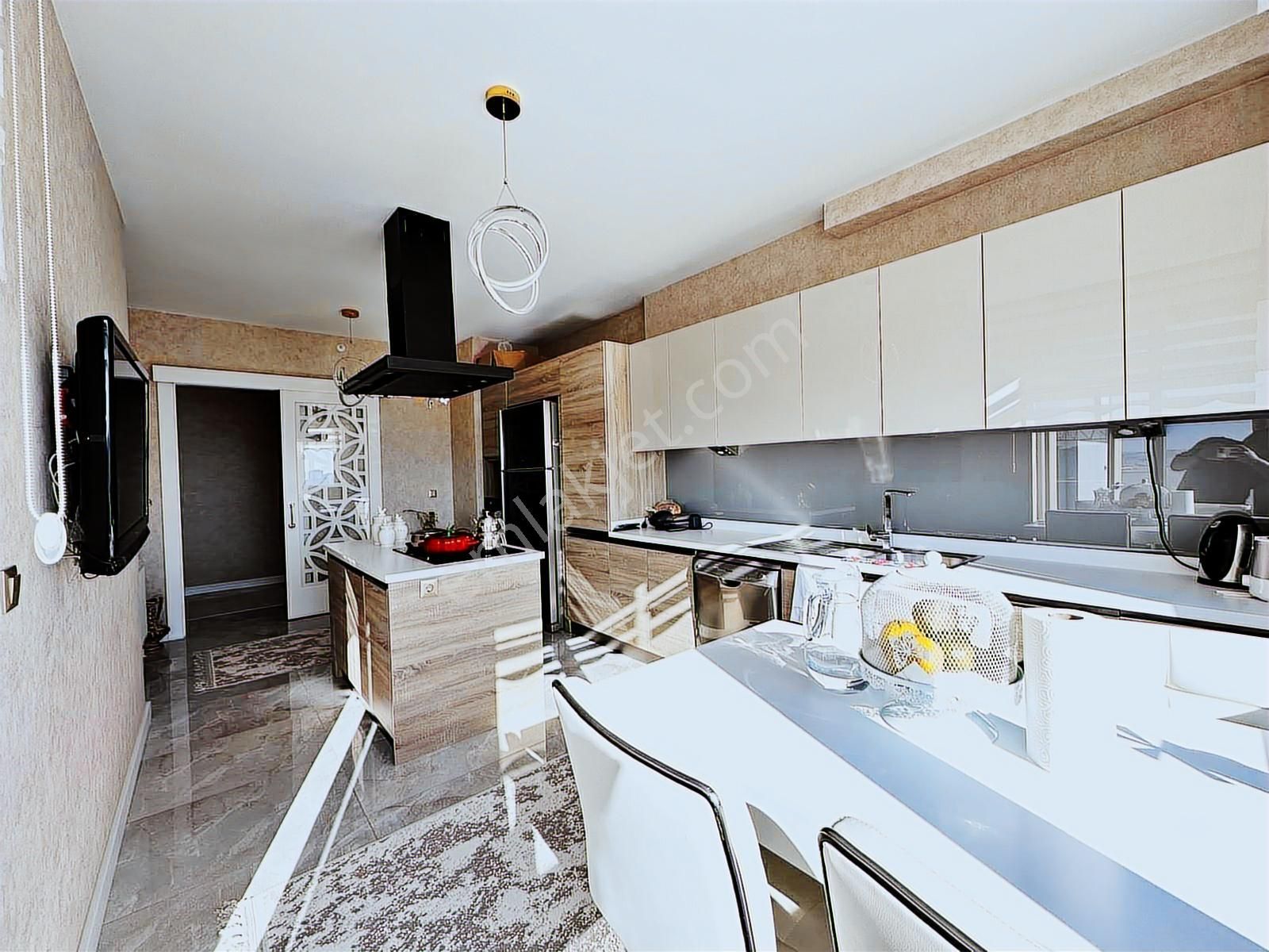 Fuat Çetin'den Gözde Proje Gamador Bulvarda 29.kat 3+1 Fırsat - Görsel 11