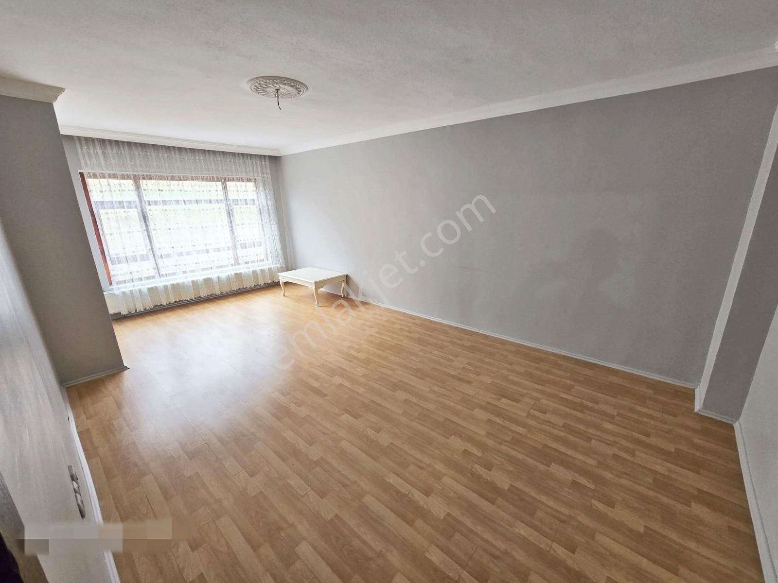 Fuat Çetin'den Ayvalı Merkez De Genç Bina Da Orta Kat Yapılı 2+1 - Görsel 32