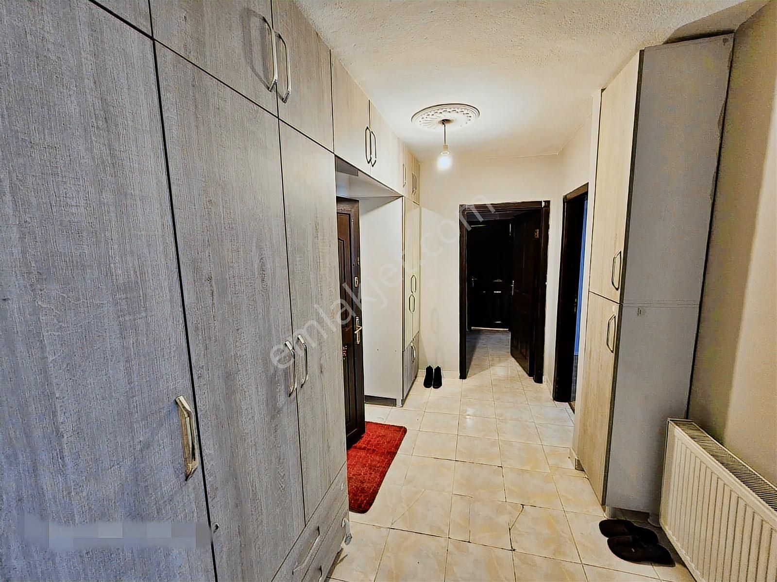 Fuat Çetin'den Ayvalı Merkez De Genç Bina Da Orta Kat Yapılı 2+1 - Görsel 8