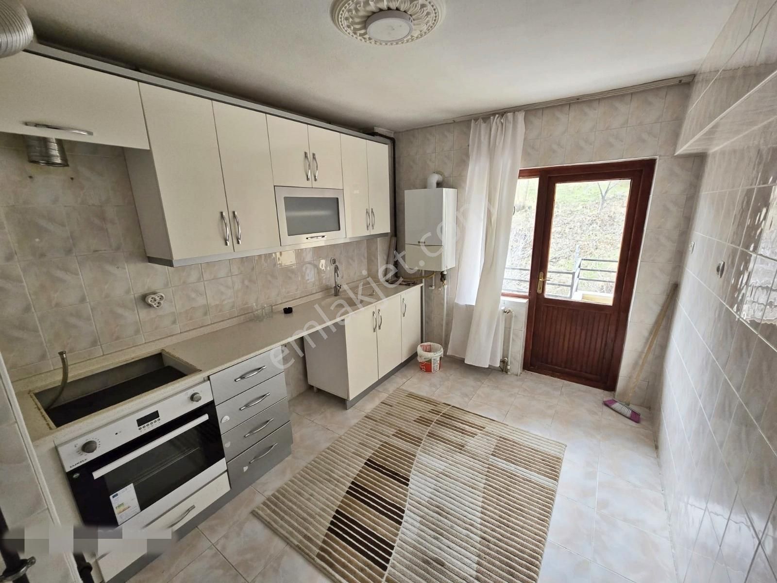 Fuat Çetin'den Ayvalı Merkez De Genç Bina Da Orta Kat Yapılı 2+1 - Görsel 15