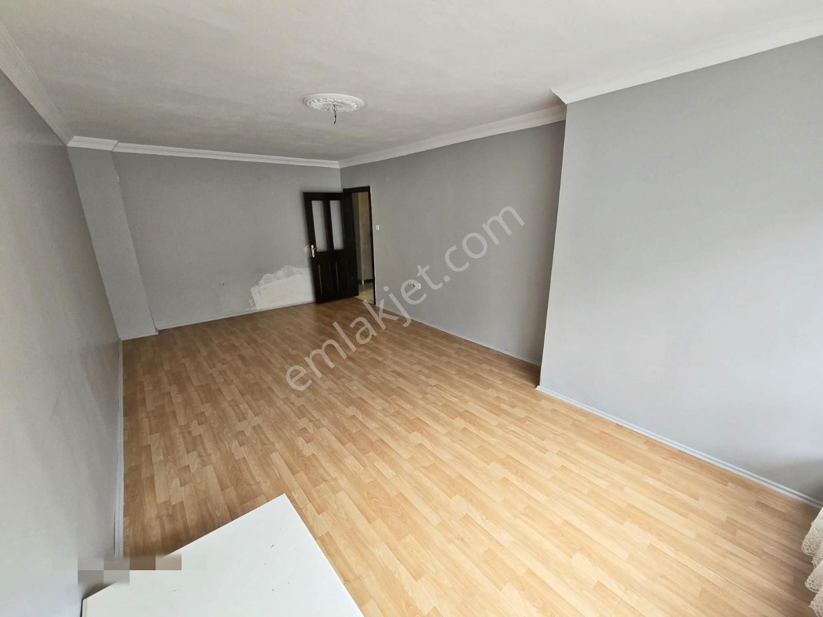 Fuat Çetin'den Ayvalı Merkez De Genç Bina Da Orta Kat Yapılı 2+1 - Görsel 24