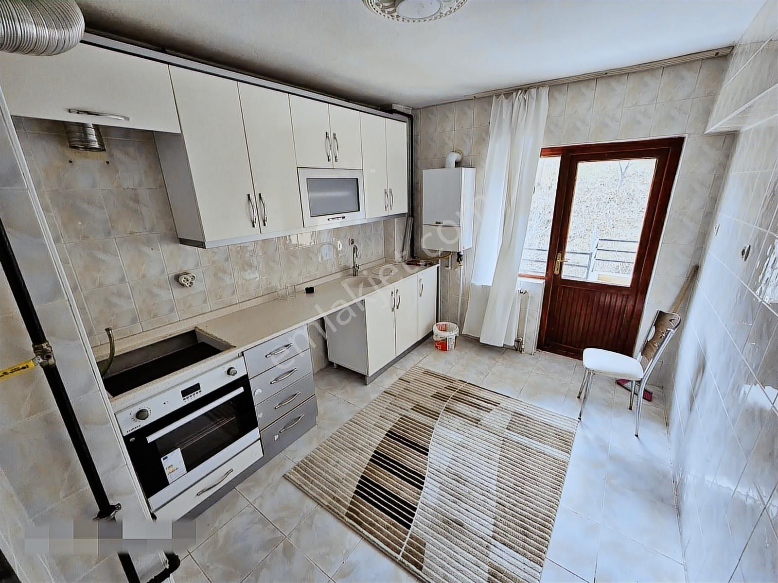 Fuat Çetin'den Ayvalı Merkez De Genç Bina Da Orta Kat Yapılı 2+1 - Görsel 16