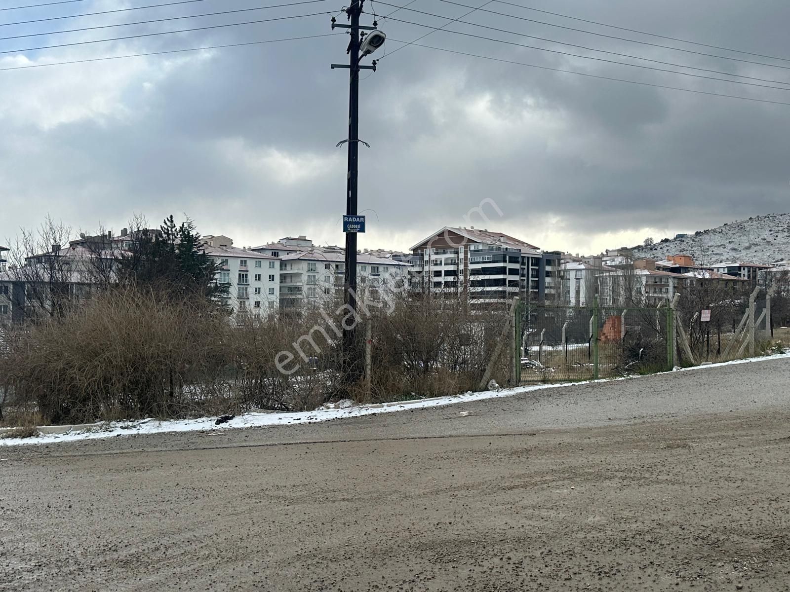 Fuat Çetin'den Süper Konumlu 1.6 Emsal Site Arsası Caddeye 300 M - Görsel 9