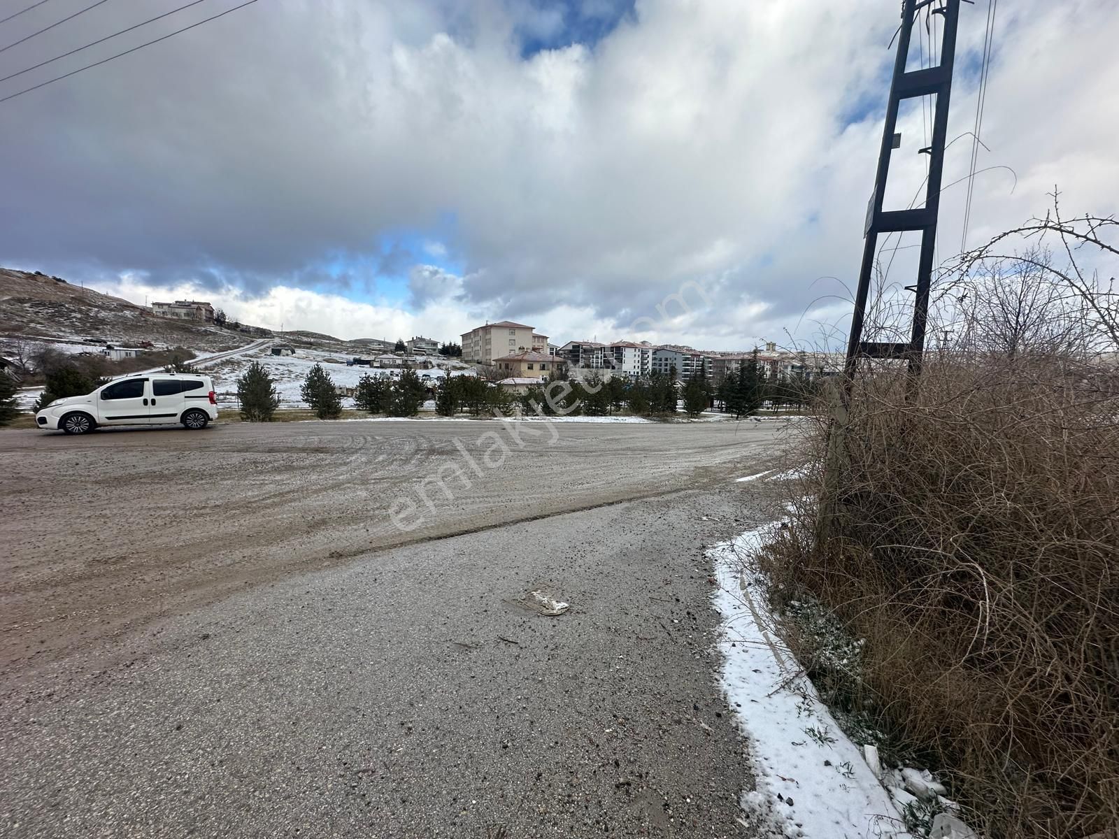 Fuat Çetin'den Süper Konumlu 1.6 Emsal Site Arsası Caddeye 300 M - Görsel 8