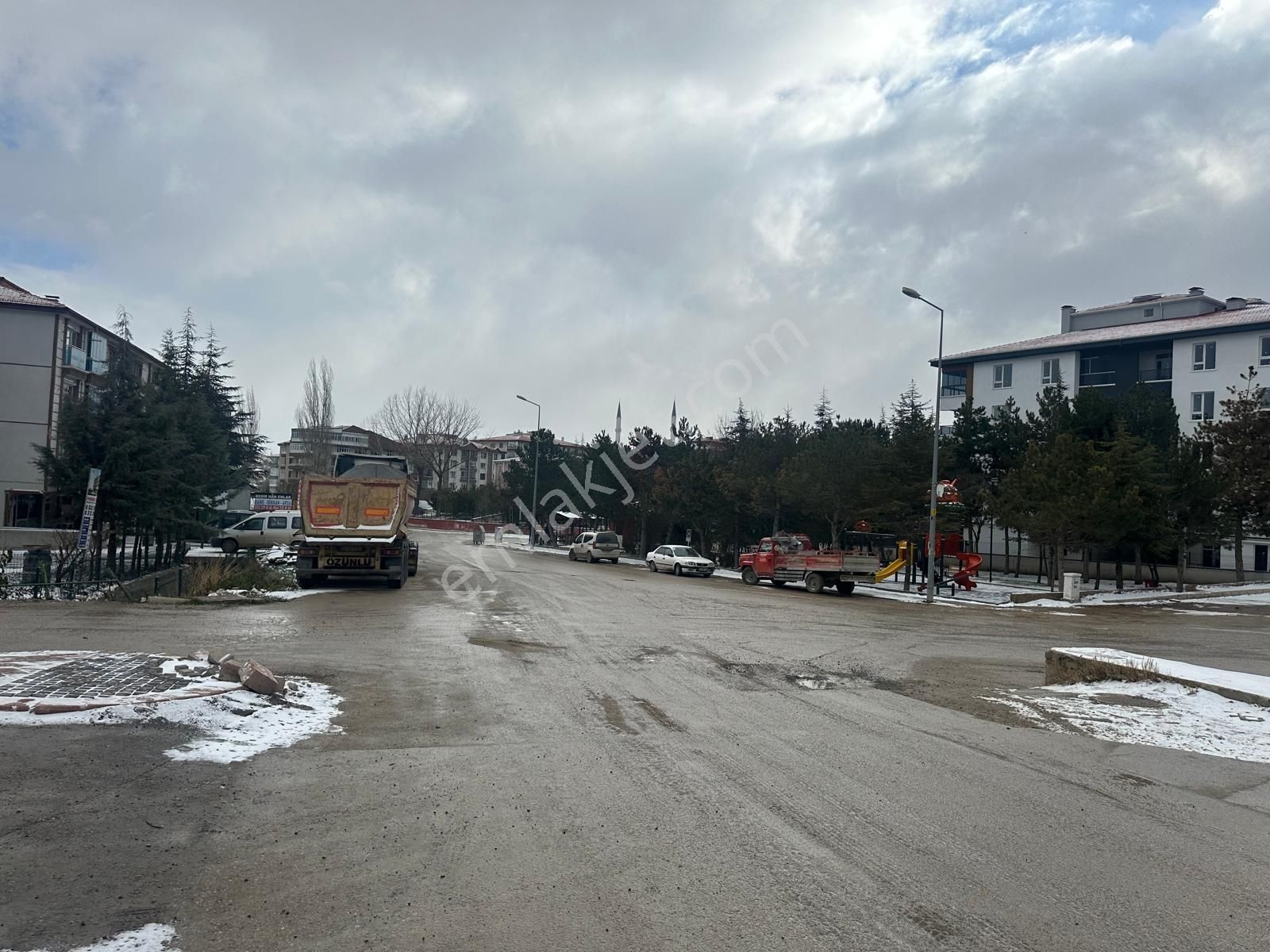 Fuat Çetin'den Süper Konumlu 1.6 Emsal Site Arsası Caddeye 300 M - Görsel 29