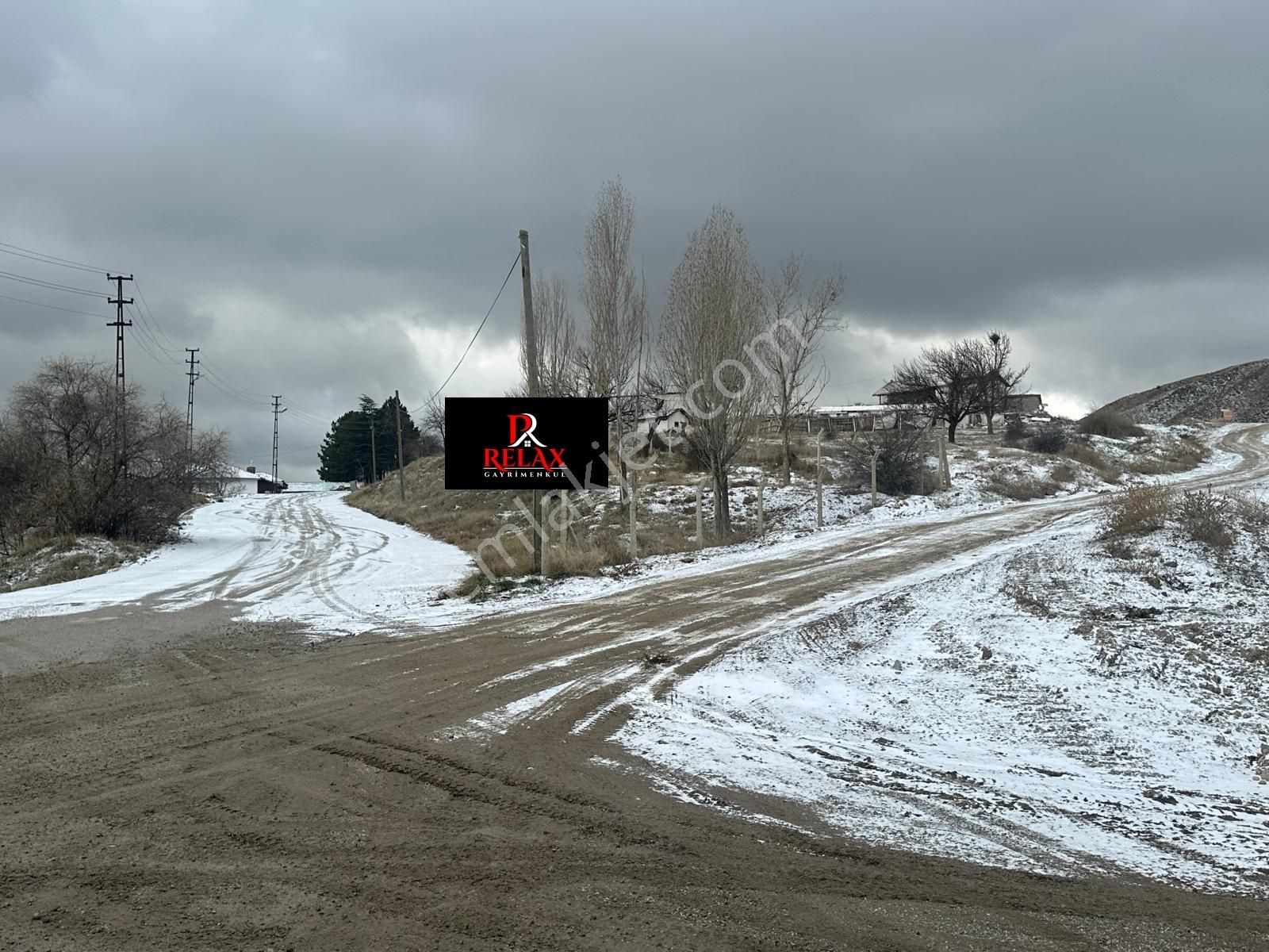 Fuat Çetin'den Süper Konumlu 1.6 Emsal Site Arsası Caddeye 300 M - Görsel 30