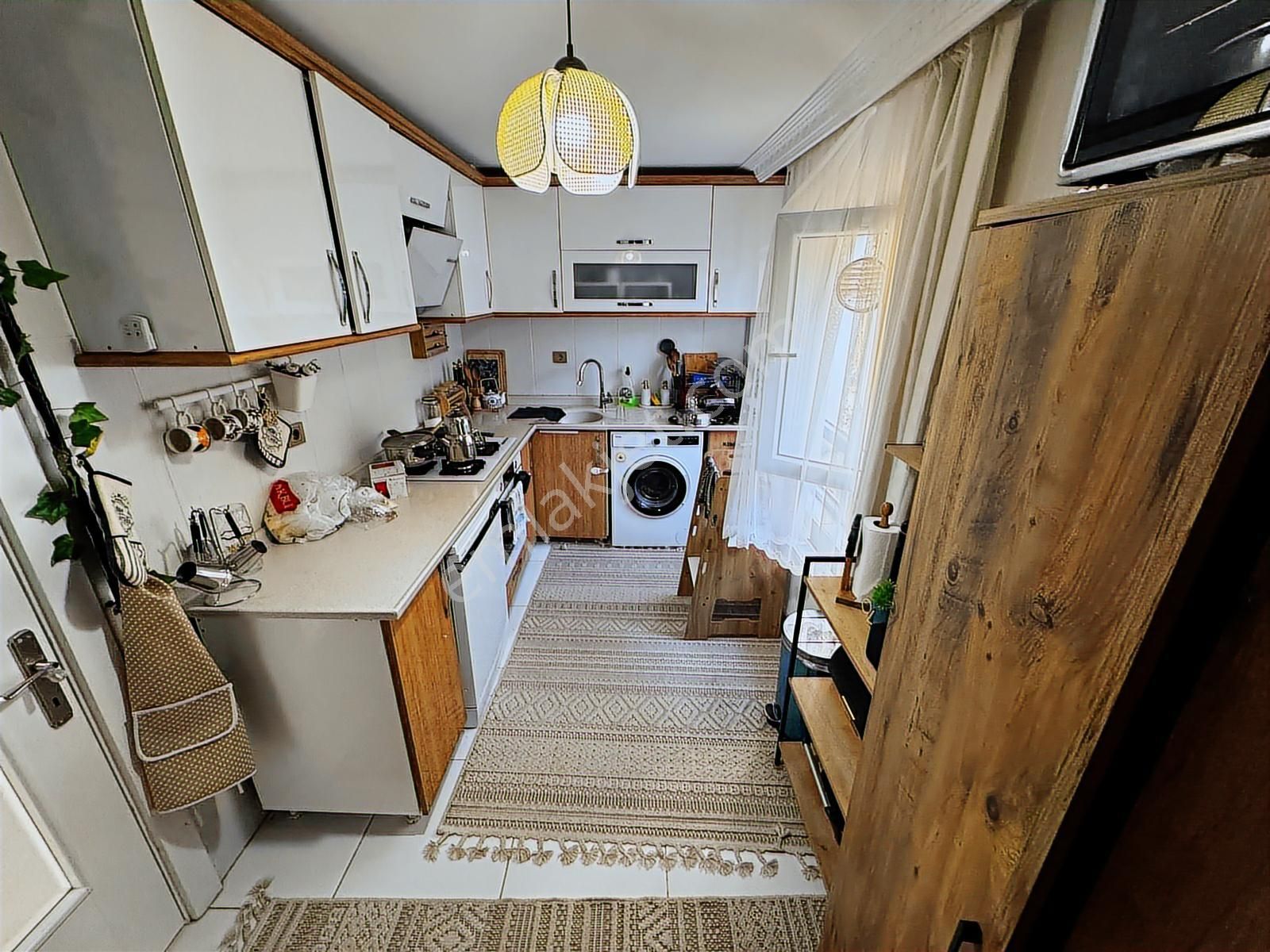 Fuat Çetin'den Ayvalı Merkez Yanı Yeni Bina 1.kat Kış Bahçeli - Görsel 3