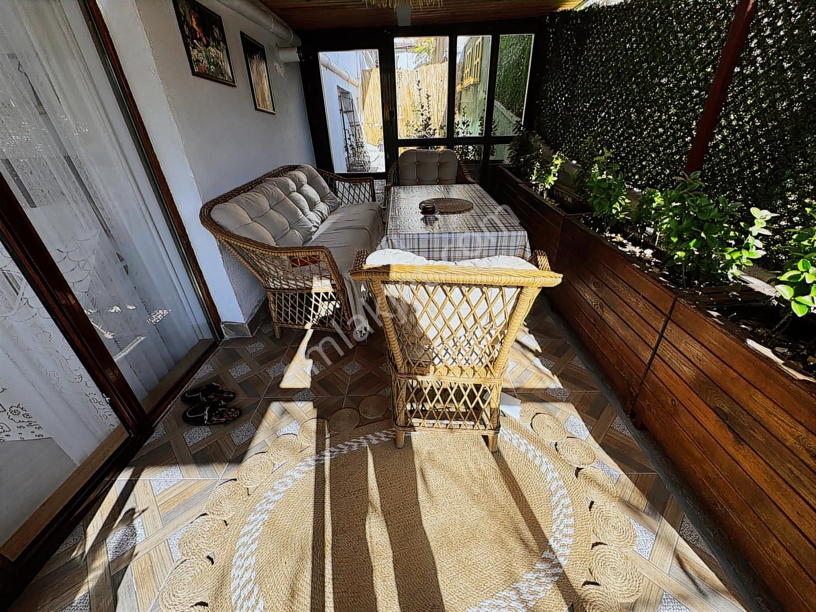 Fuat Çetin'den Ayvalı Merkez Yanı Yeni Bina 1.kat Kış Bahçeli - Görsel 14