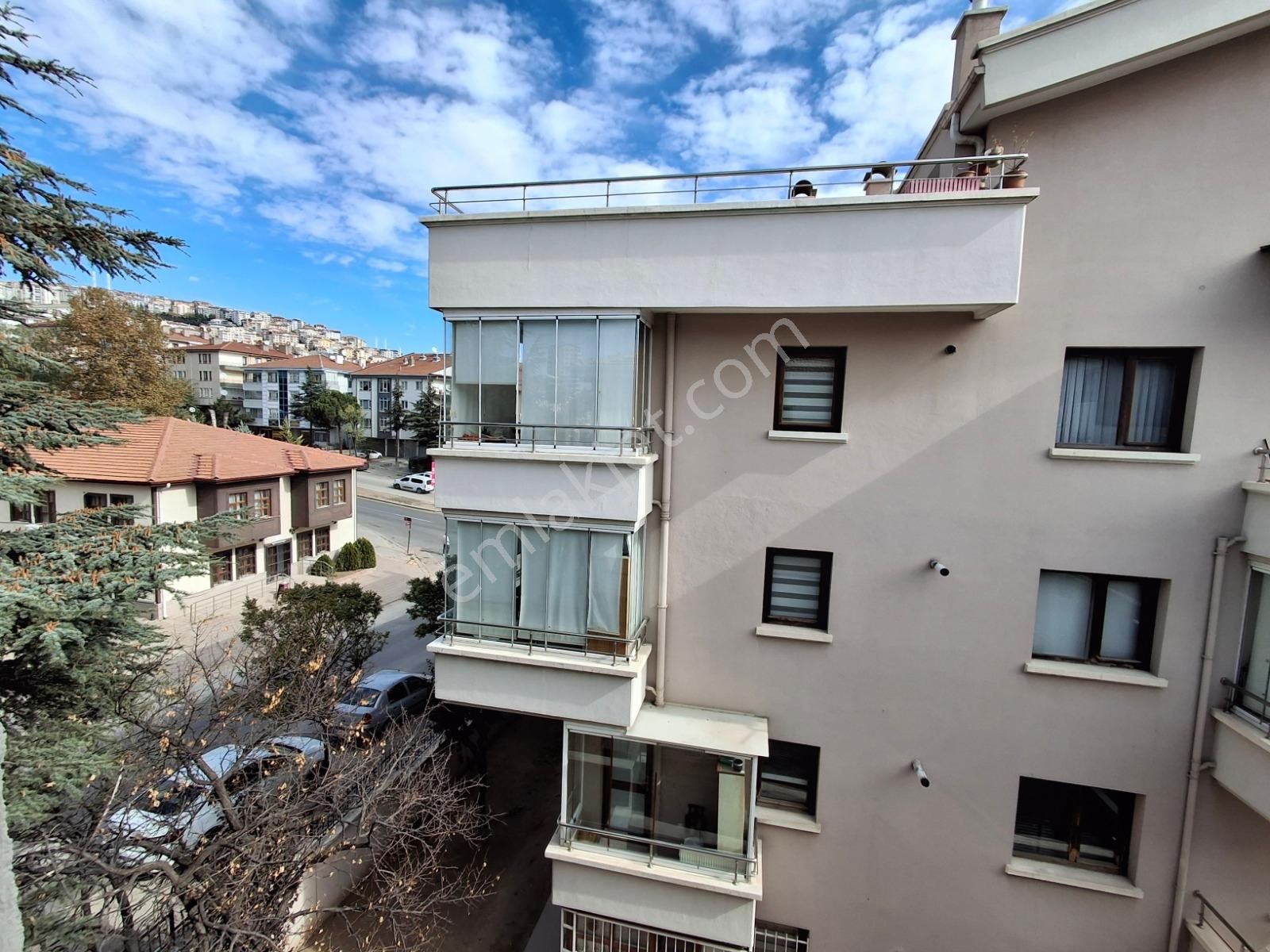 Fuat Çetin'denhem Oturumluk Hem Yatırımlık Süper Konum 2.kat 3+1 - Görsel 28