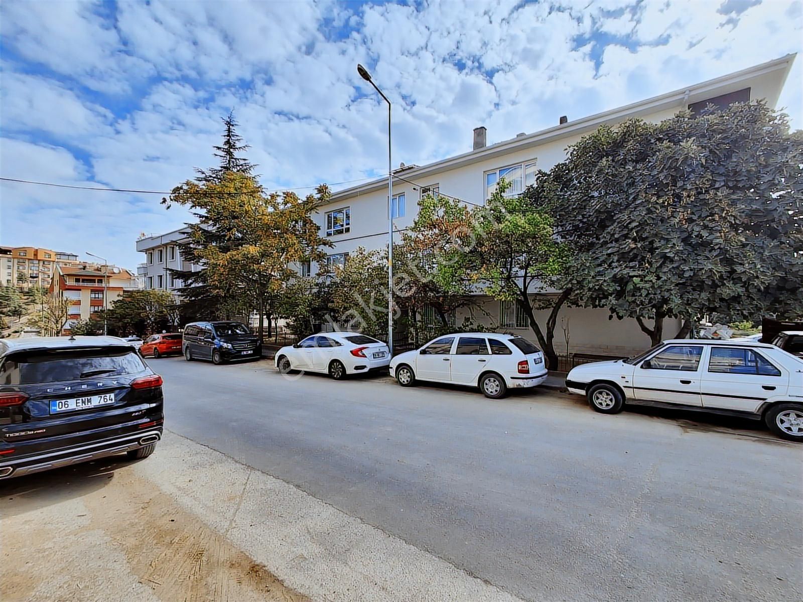 Fuat Çetin'denhem Oturumluk Hem Yatırımlık Süper Konum 2.kat 3+1 - Görsel 31