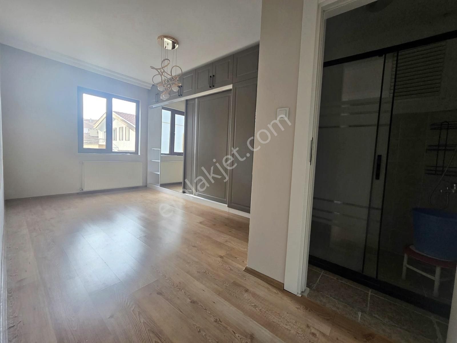 Fuat Çetin'den Ayvalı'da Genç Binada Cadde Cephe Fırsat 3+1 - Görsel 8