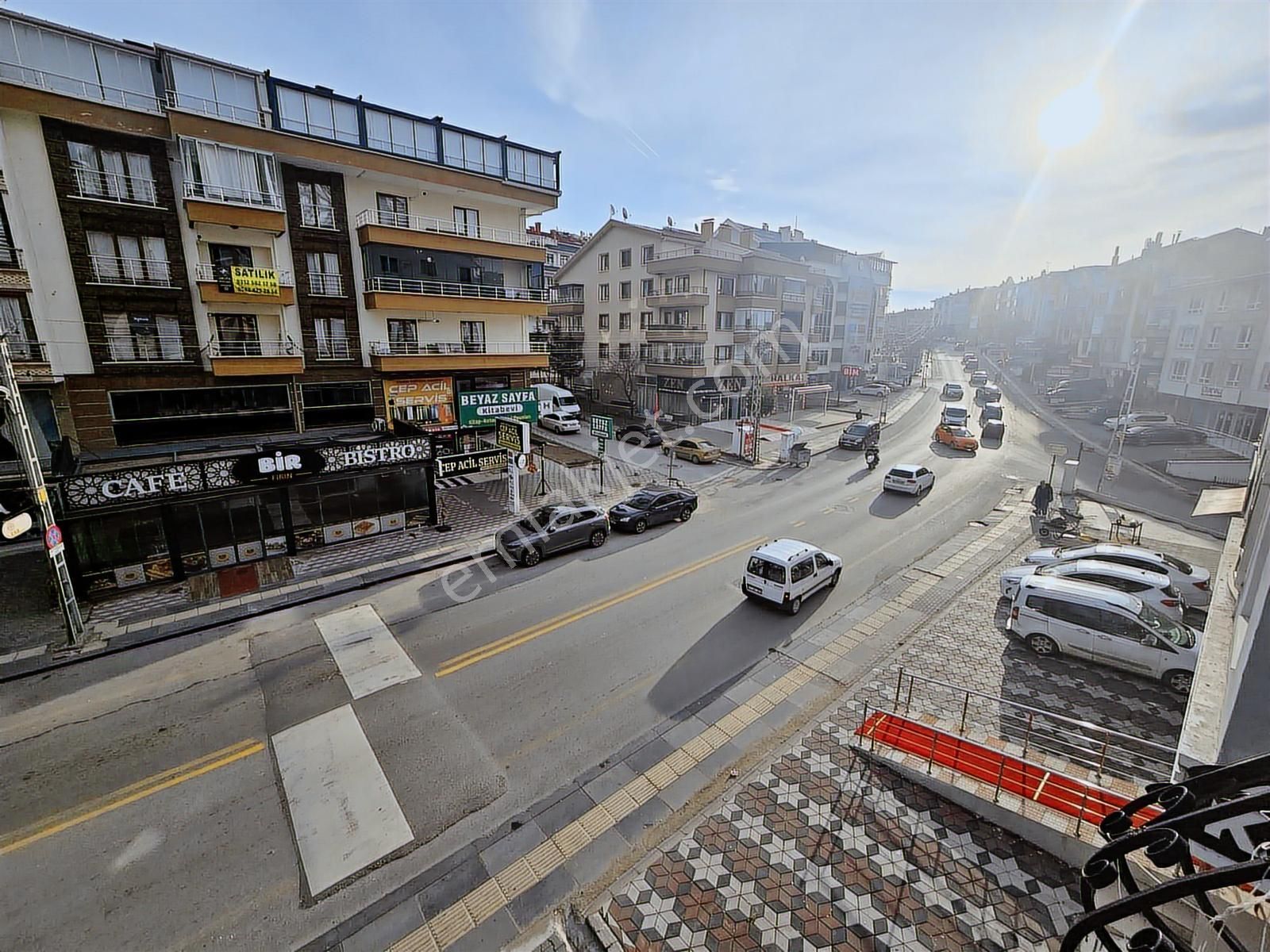Fuat Çetin'den Ayvalı'da Genç Binada Cadde Cephe Fırsat 3+1 - Görsel 28