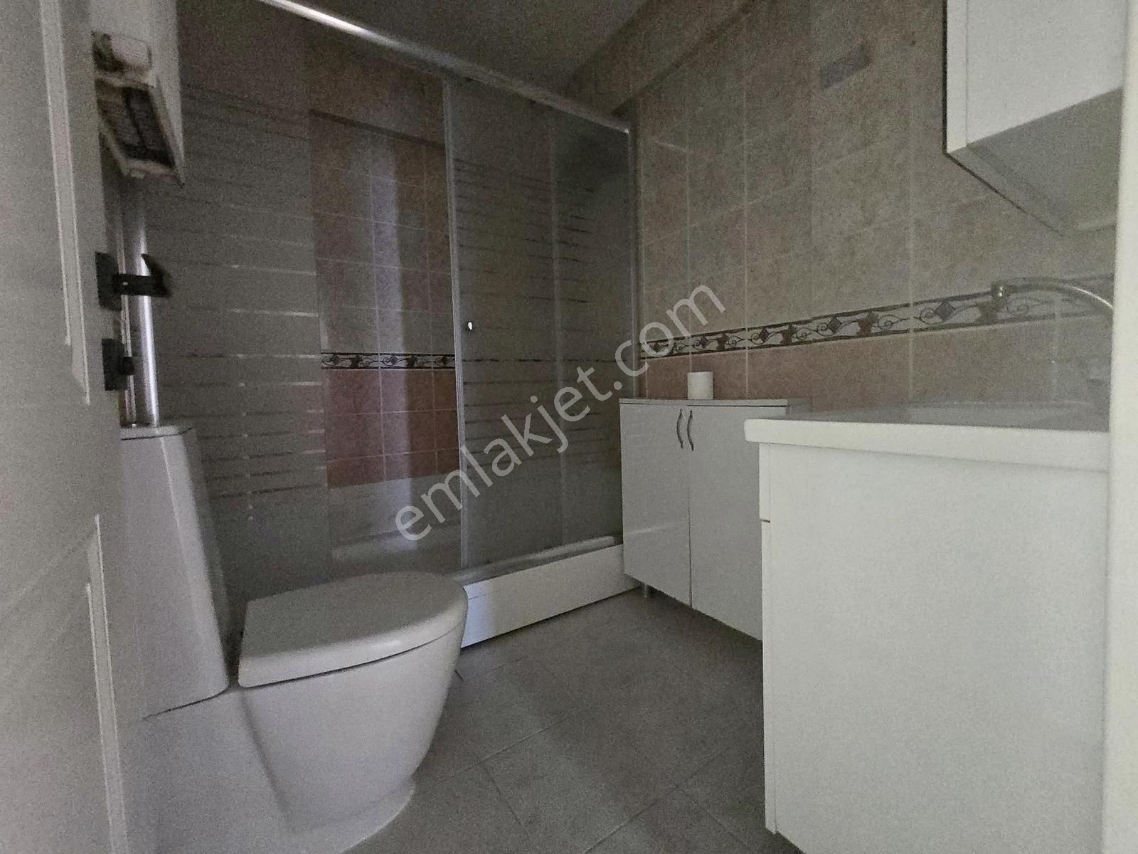 Fuat Çetin'den Ayvalı'da Genç Binada Cadde Cephe Fırsat 3+1 - Görsel 15