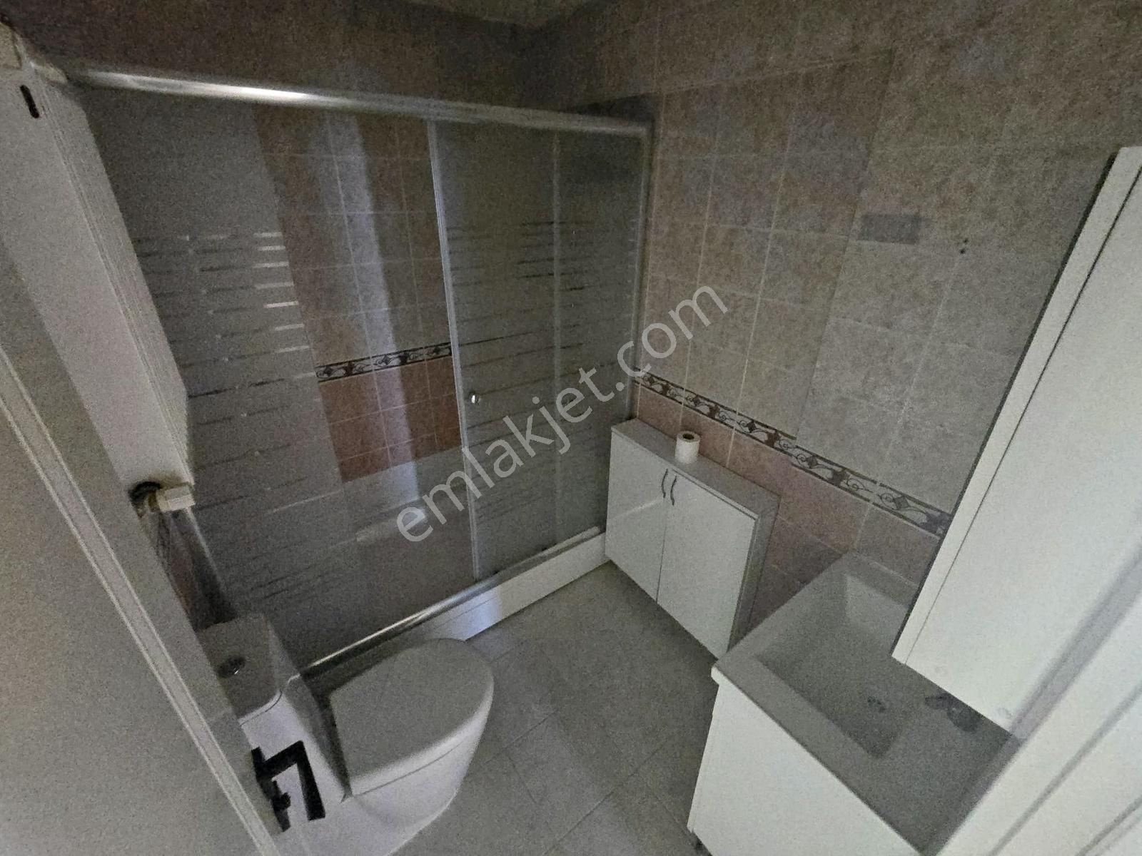 Fuat Çetin'den Ayvalı'da Genç Binada Cadde Cephe Fırsat 3+1 - Görsel 16