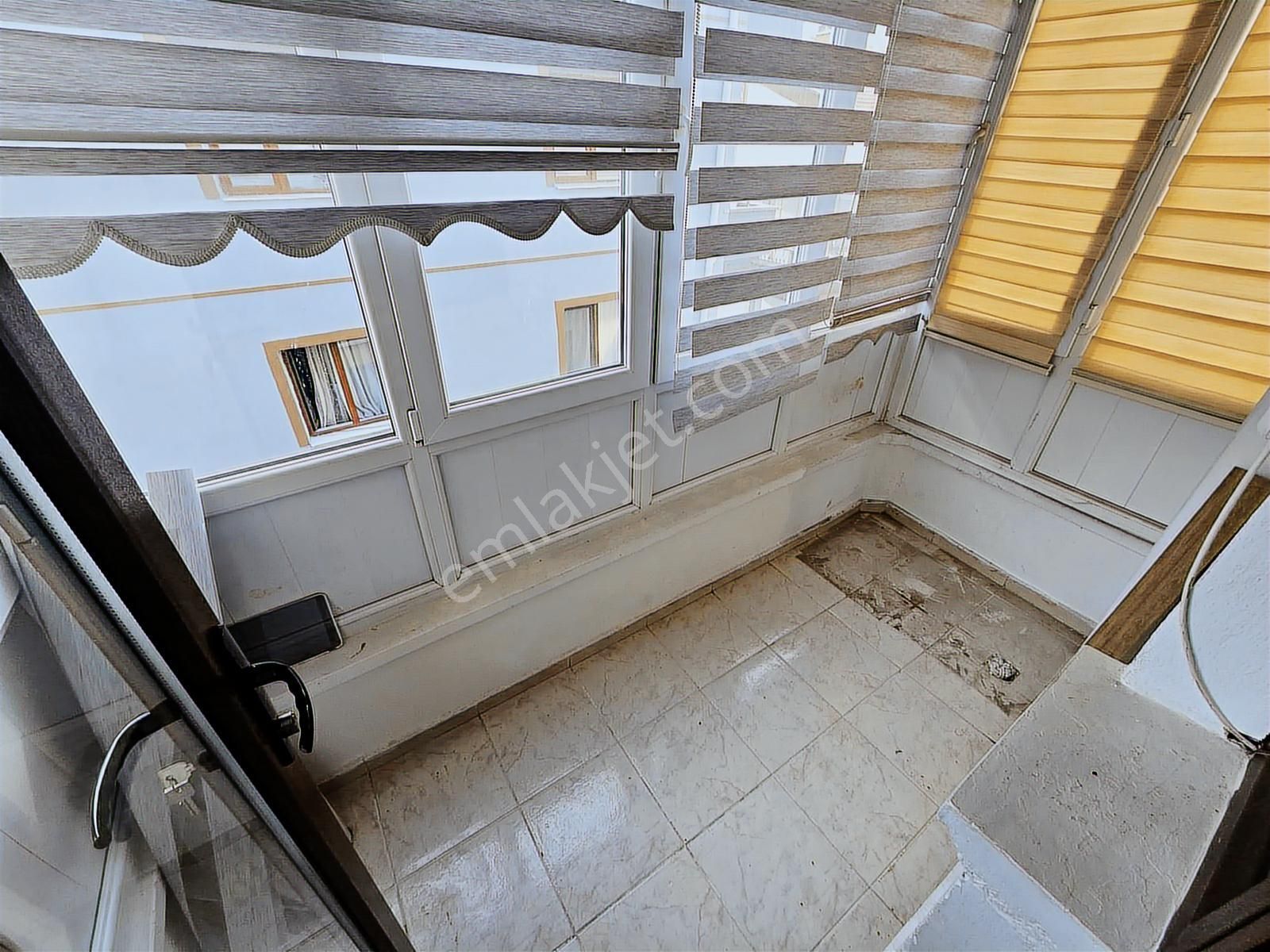 Fuat Çetin'den Ayvalı'da Genç Binada Cadde Cephe Fırsat 3+1 - Görsel 9