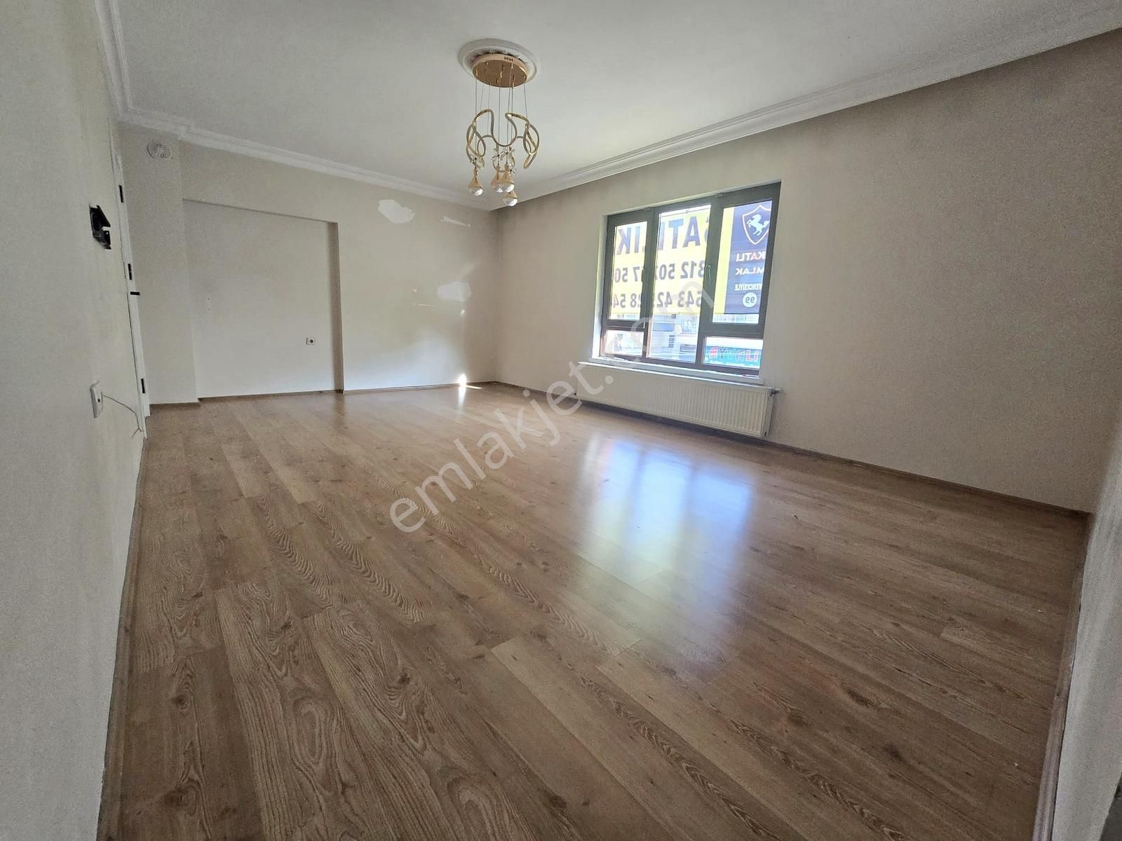 Fuat Çetin'den Ayvalı'da Genç Binada Cadde Cephe Fırsat 3+1 - Görsel 24