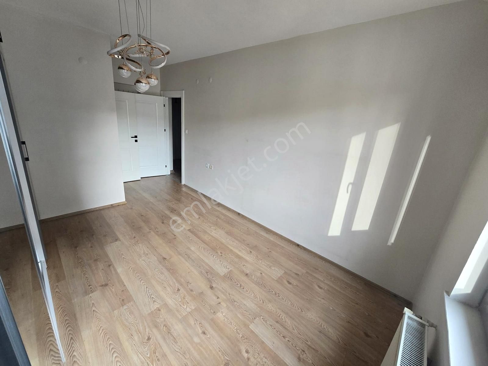 Fuat Çetin'den Ayvalı'da Genç Binada Cadde Cephe Fırsat 3+1 - Görsel 19