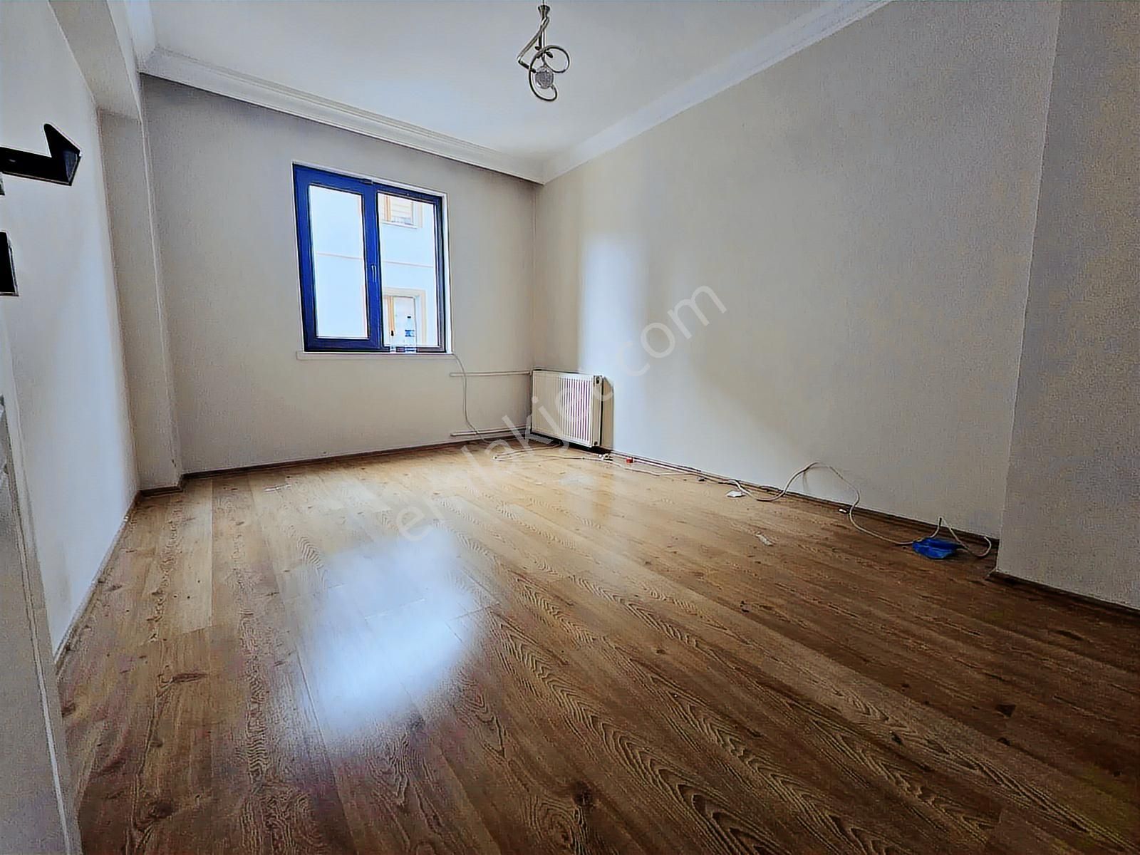 Fuat Çetin'den Ayvalı'da Genç Binada Cadde Cephe Fırsat 3+1 - Görsel 6