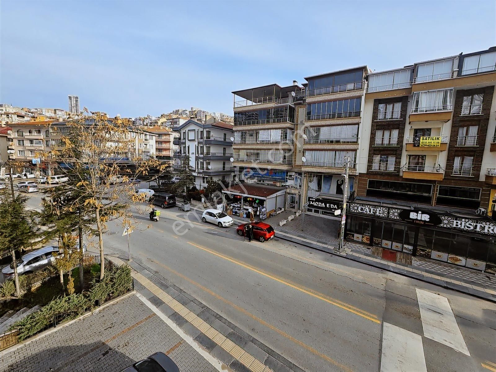 Fuat Çetin'den Ayvalı'da Genç Binada Cadde Cephe Fırsat 3+1 - Görsel 4