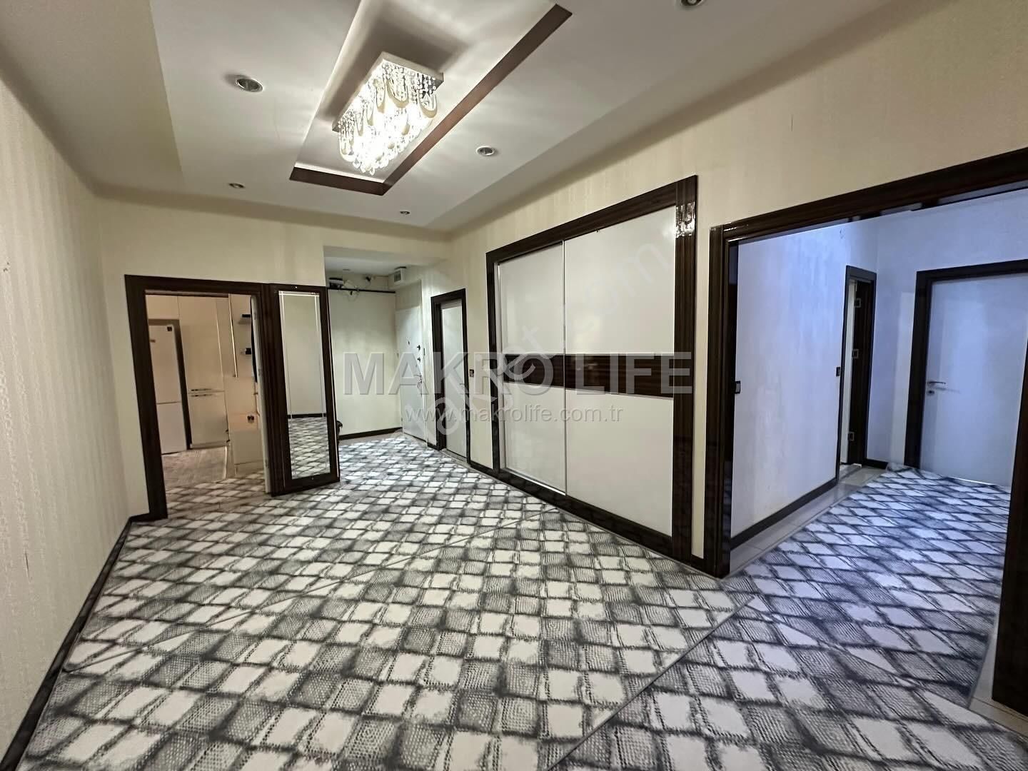 Bağcılarda 4+1 Acill Kiralık Lüks Daire - Görsel 4
