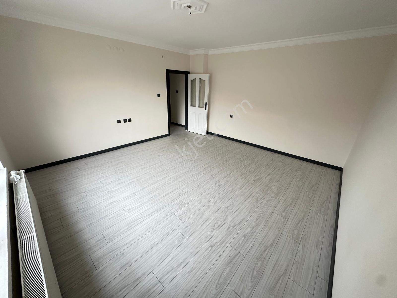 Fuat Çetin'den Anasaglığı Ve Pazar Yanı 1.kat Yapılı Masrafsız - Görsel 3