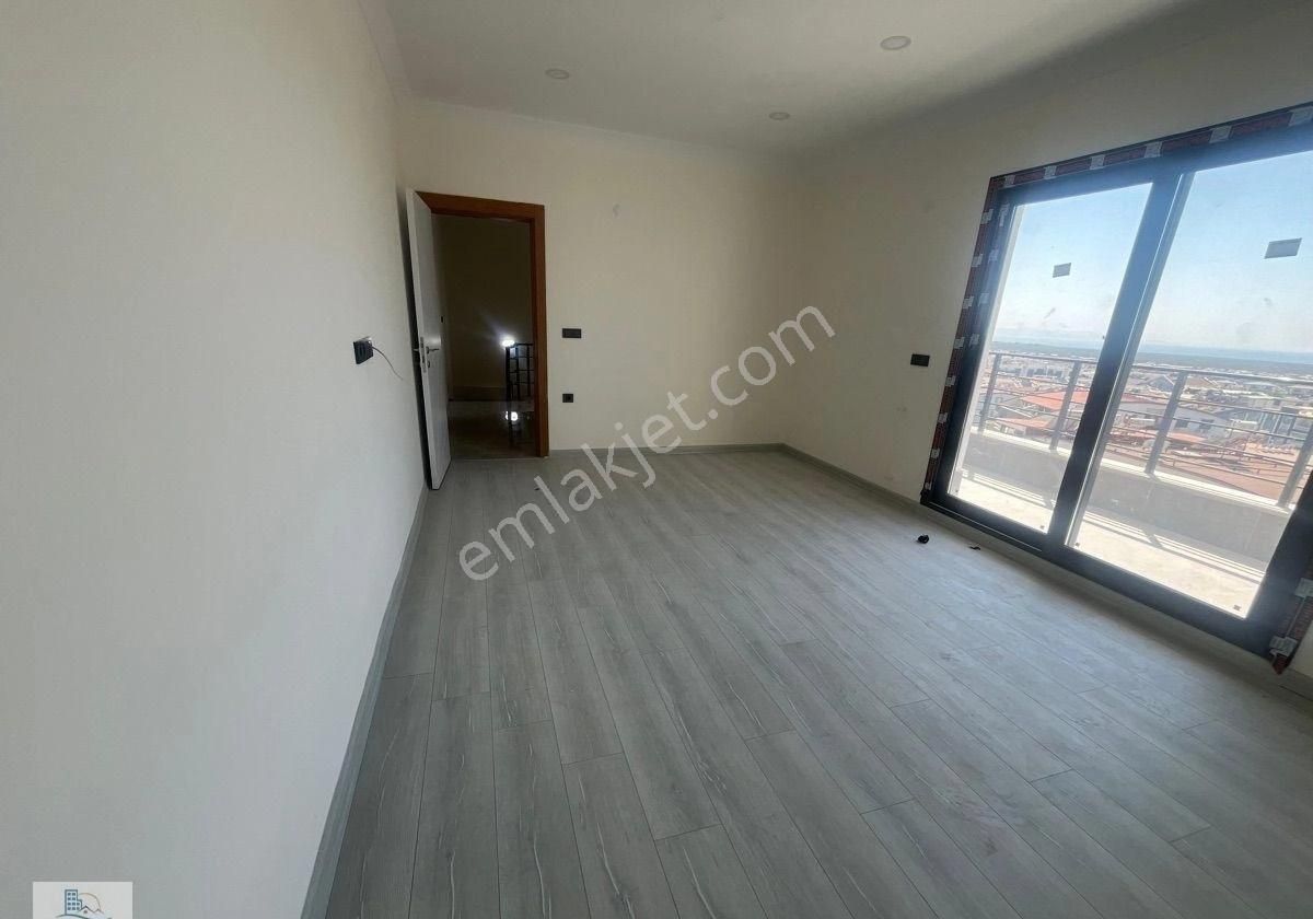 Didim Efeler Mahallesinde Havuzlu Site İçerisinde 3+1ayrı Mutfak Dubleks Daire - Görsel 5