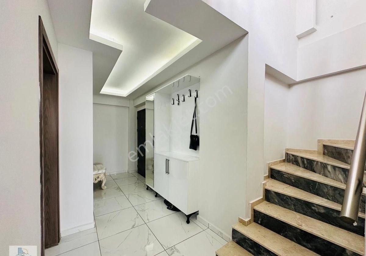 Didim Efeler Mahallesinde Köşe Konumlu Deniz Manzaralı Eşyalı 3+1 Dubleks Daire - Görsel 15