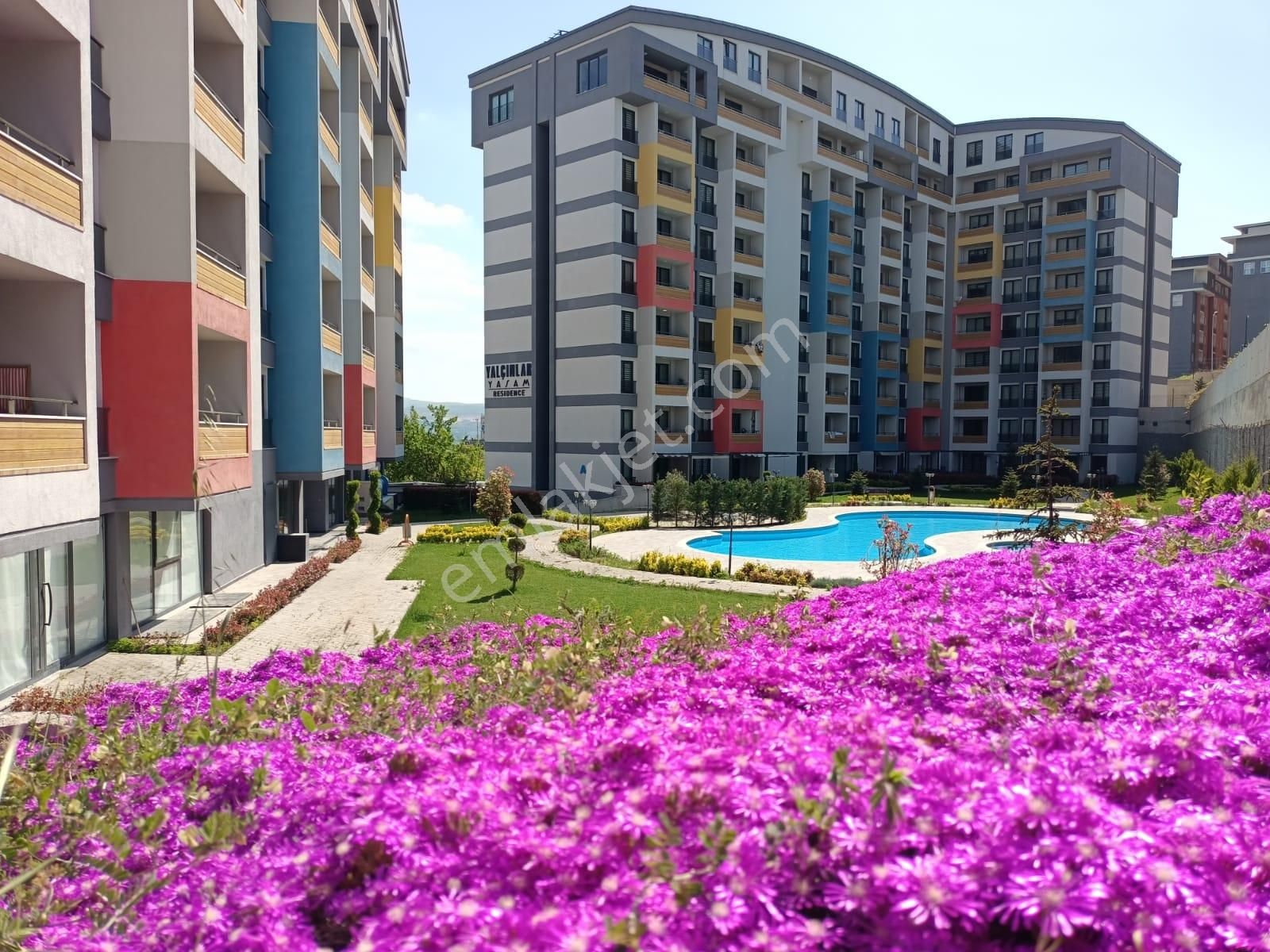 Yaşam Gayrimenkulden Havuzlu Sitede Kiralık Eşyalı 1+1 Daire - Görsel 27