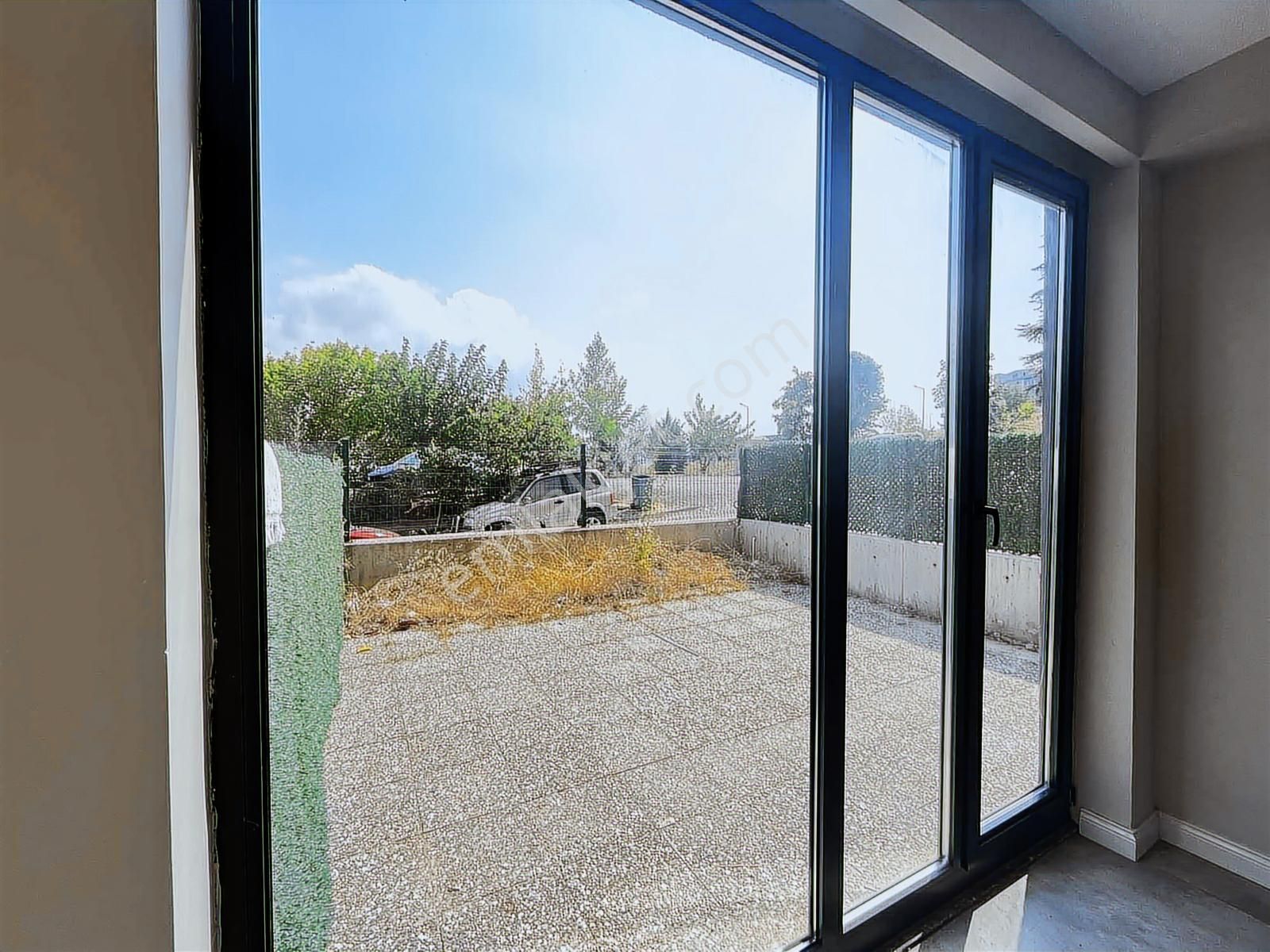 Yaşam Gayrimenkulden Havuzlu Sitede Kiralık Eşyalı 1+1 Daire - Görsel 15