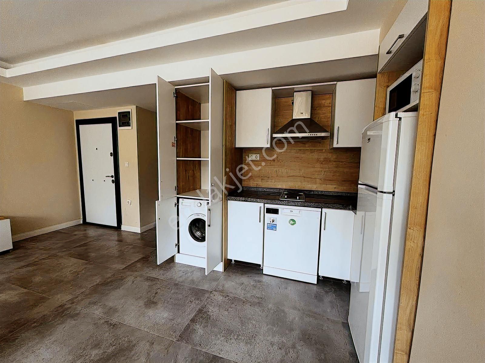 Yaşam Gayrimenkulden Havuzlu Sitede Kiralık Eşyalı 1+1 Daire - Görsel 17