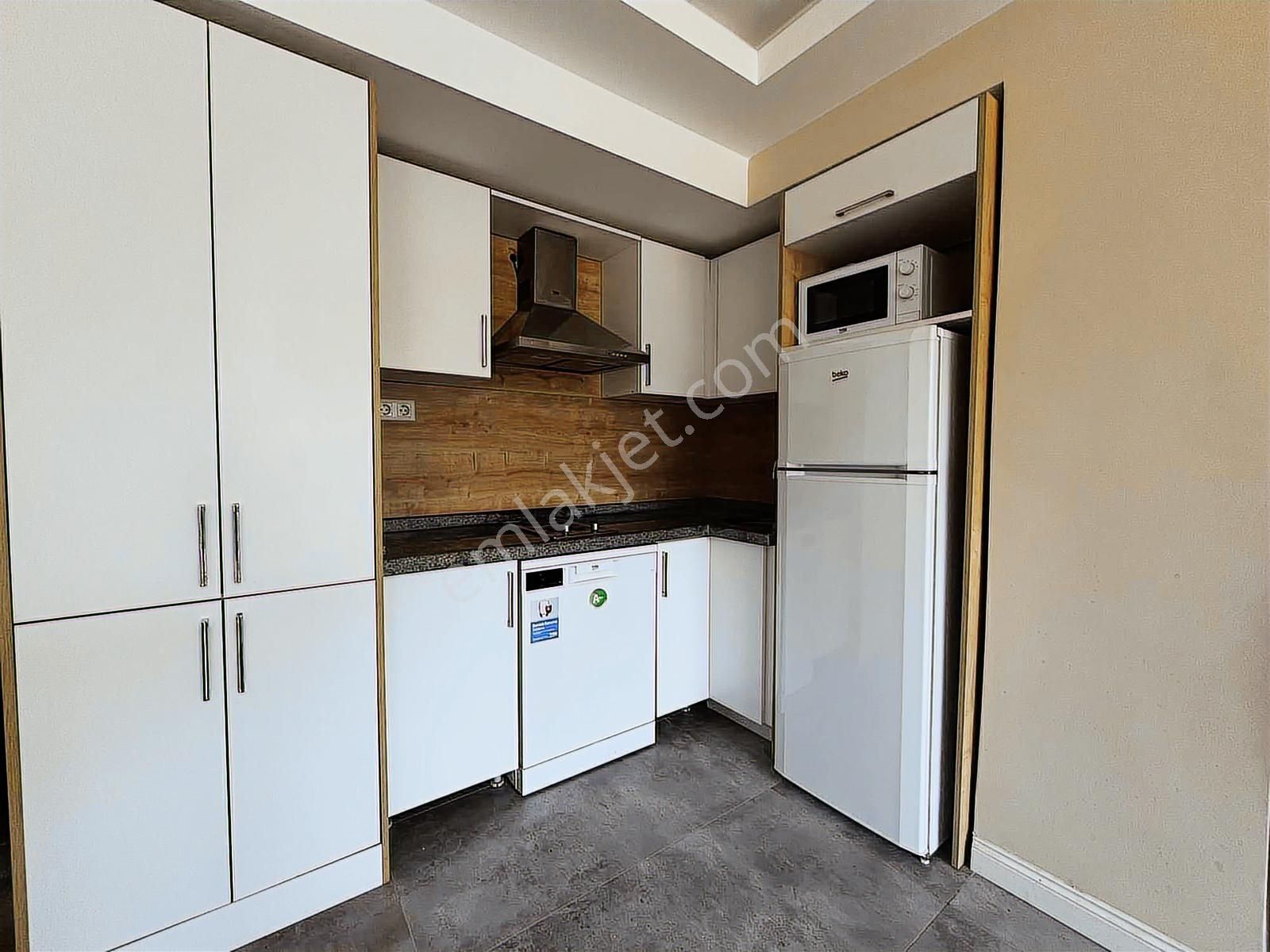 Yaşam Gayrimenkulden Havuzlu Sitede Kiralık Eşyalı 1+1 Daire - Görsel 13
