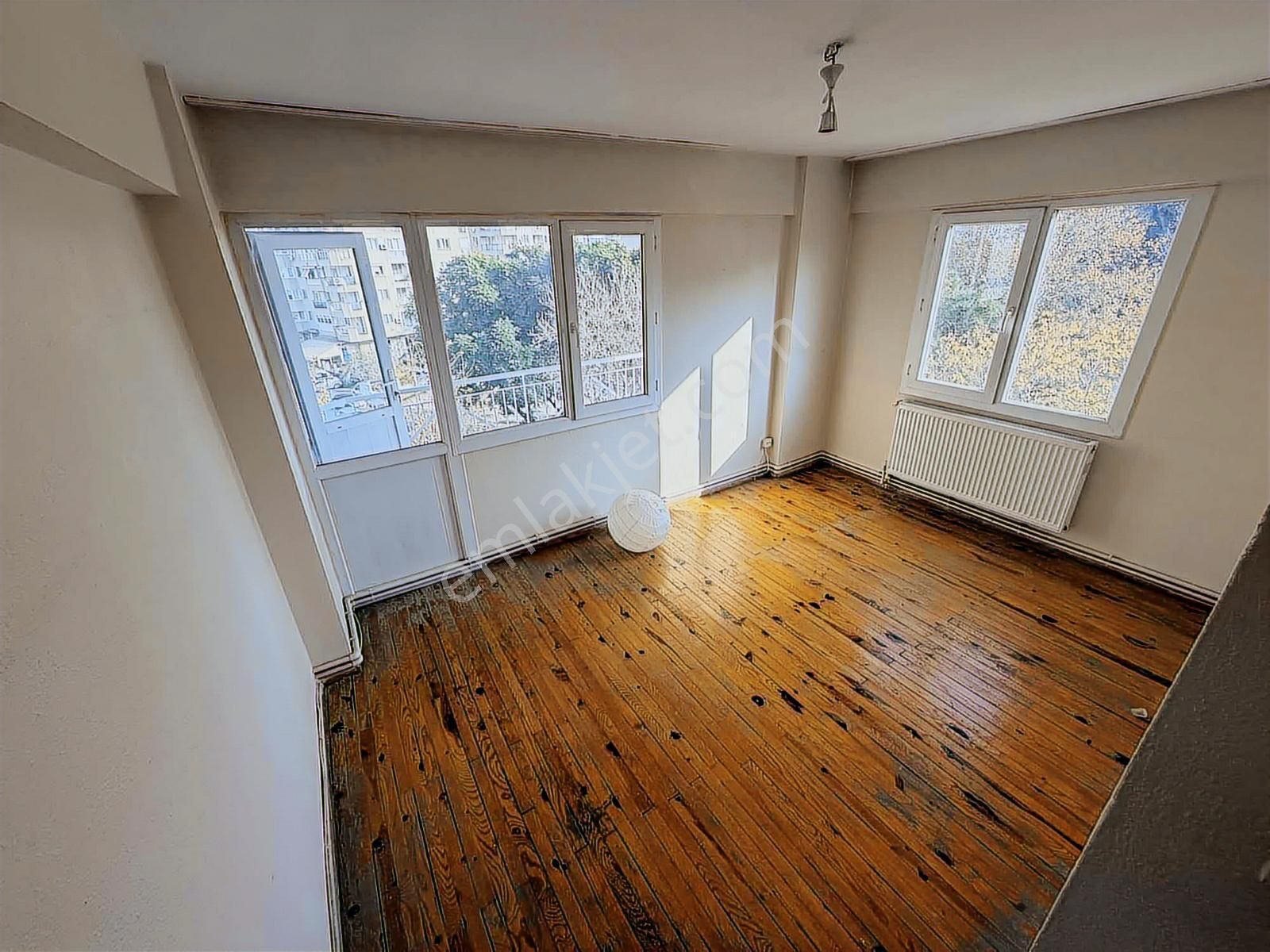 Bornova Gediz Caddesi Asansörlü Doğalgazlı 3+1 Daire - Görsel 17