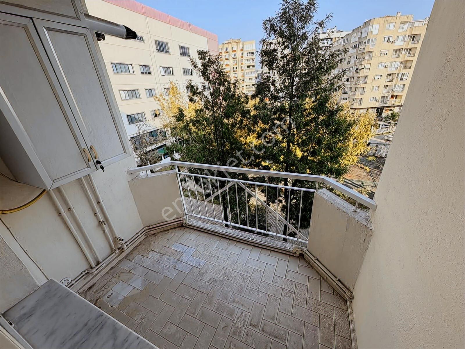 Bornova Gediz Caddesi Asansörlü Doğalgazlı 3+1 Daire - Görsel 15