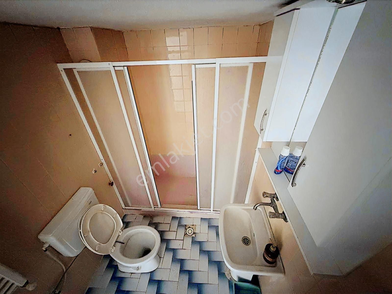 Bornova Gediz Caddesi Asansörlü Doğalgazlı 3+1 Daire - Görsel 23