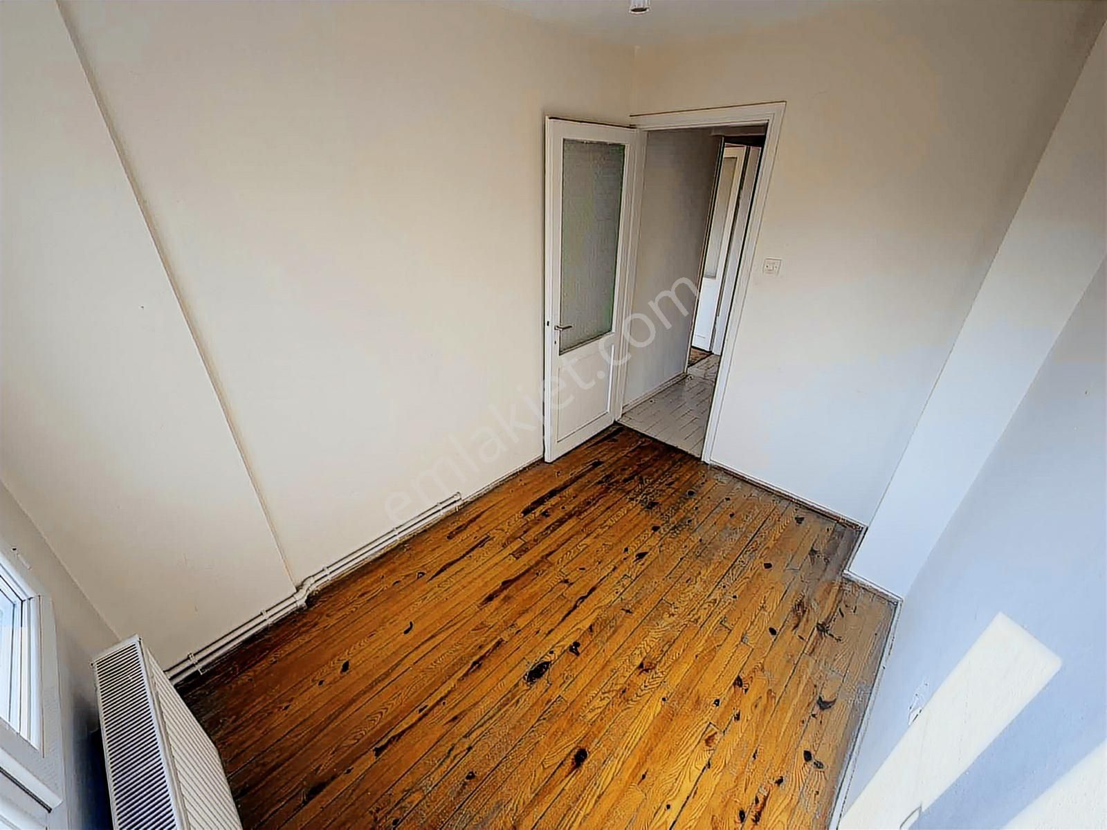 Bornova Gediz Caddesi Asansörlü Doğalgazlı 3+1 Daire - Görsel 18