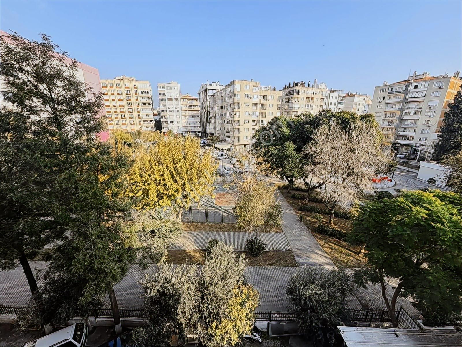 Bornova Gediz Caddesi Asansörlü Doğalgazlı 3+1 Daire - Görsel 8