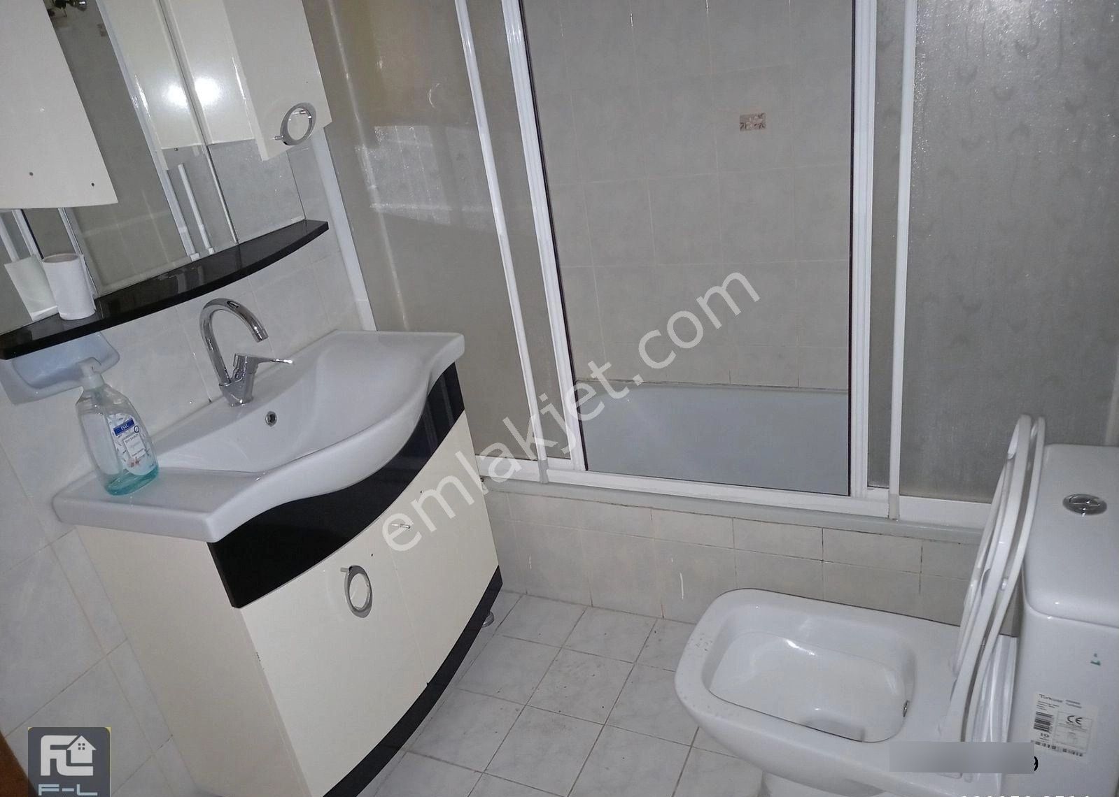 F-l Emlaktan Bulgurlu Metro Yakını Erkek Bekara Uygun Oda Paylaşımı Tek Oda! - Görsel 14