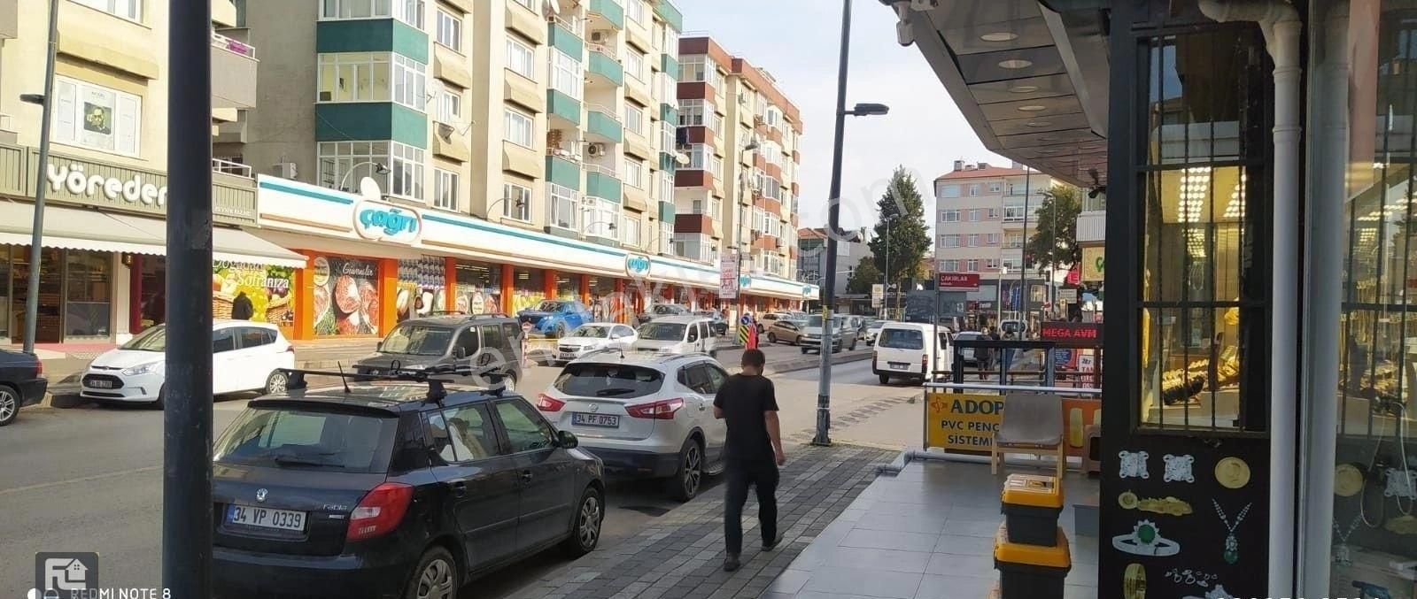 F-l Emlaktan Bulgurlu Metro Yakını Erkek Bekara Uygun Oda Paylaşımı Tek Oda! - Görsel 8