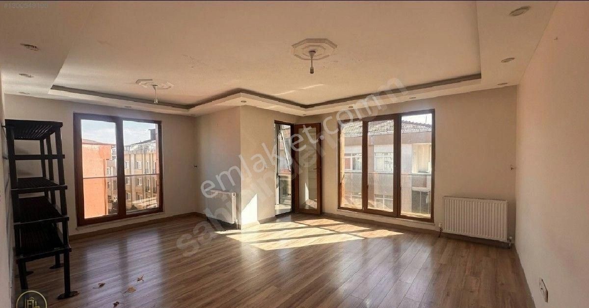 F-l Den Bulgurlu Metroya Yürüme Mesafesinde Dubleks