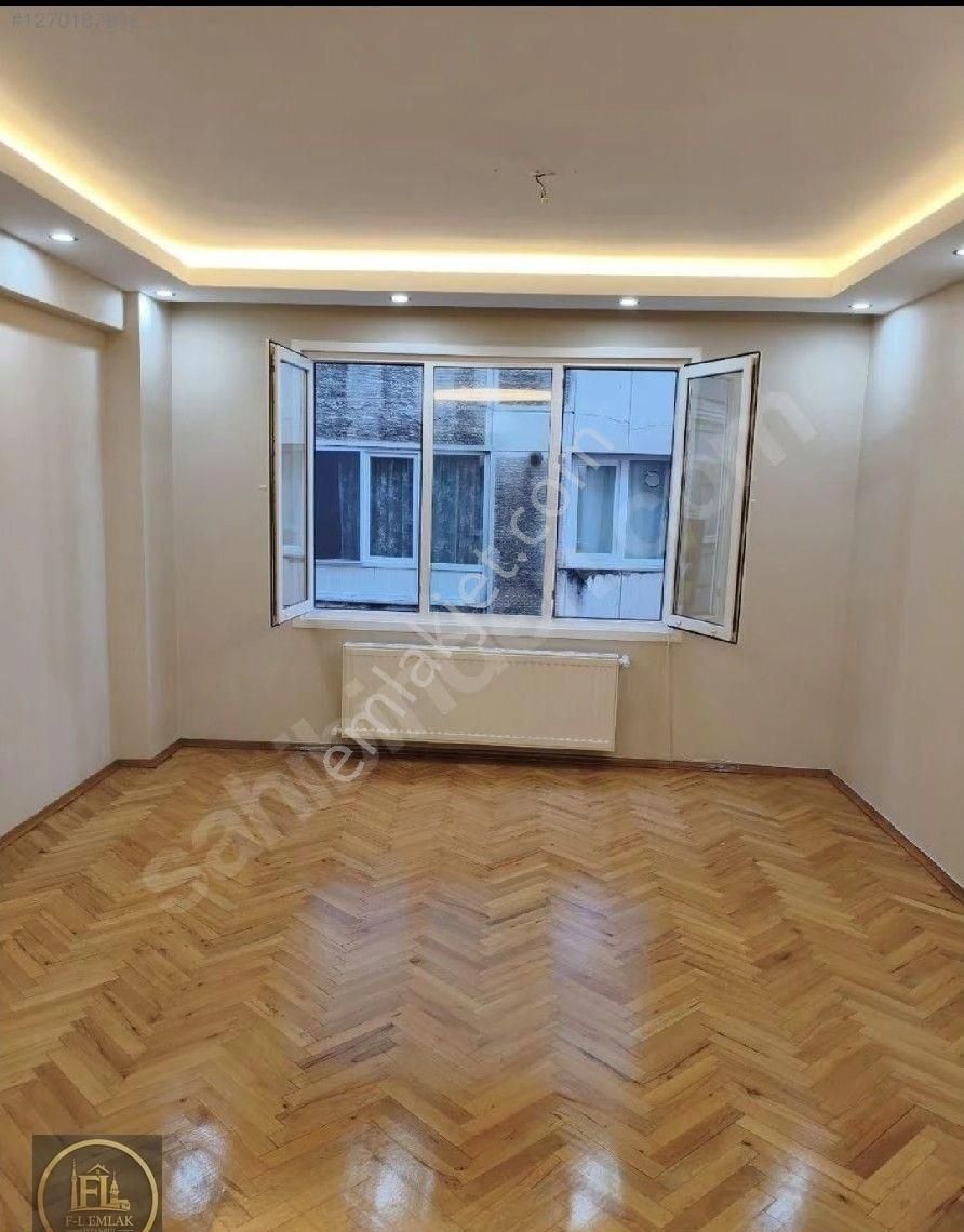 F-l Den Ümraniye Santral Metroya Komşu 3+1 Bakımlı Daire